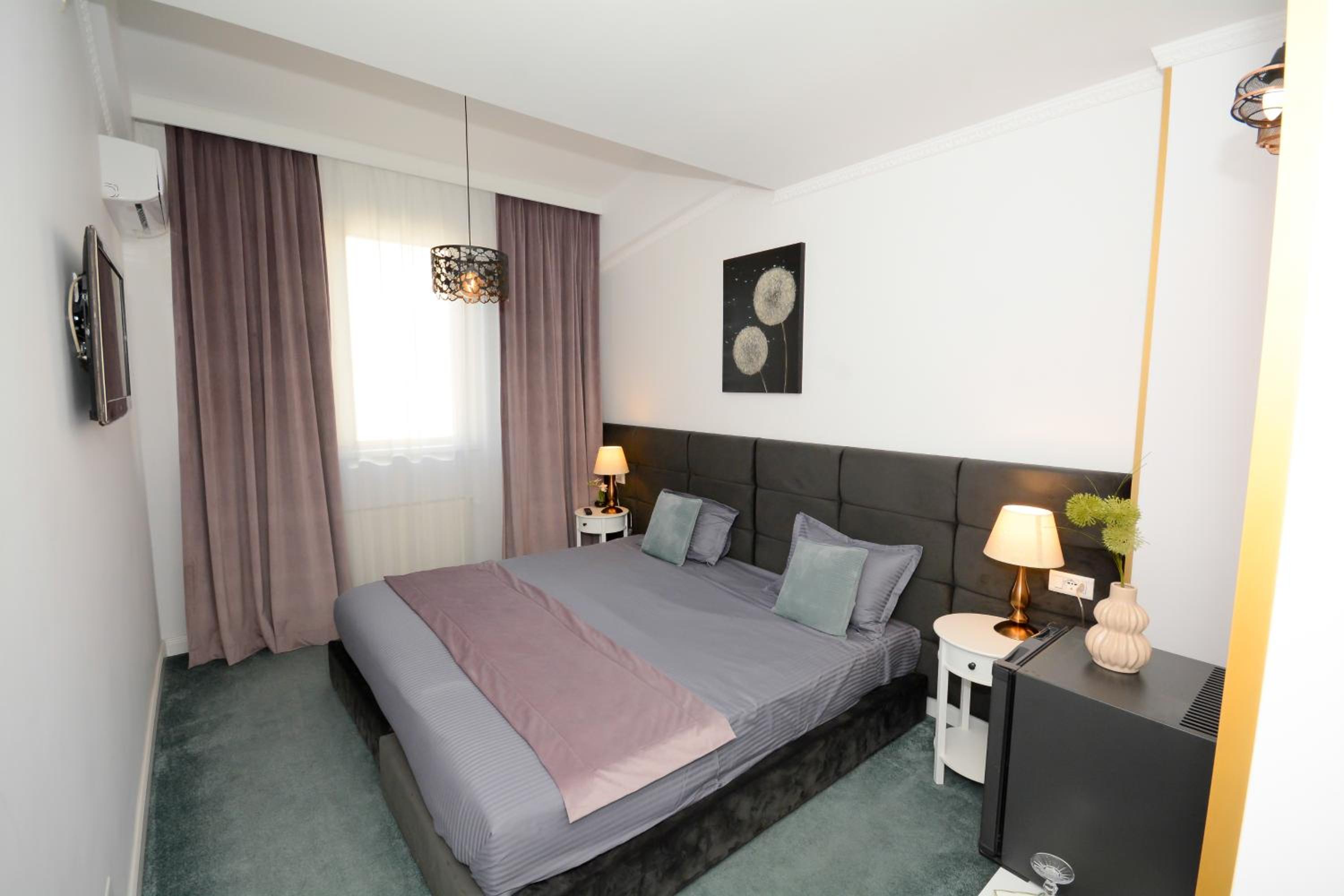 Large Double Room photo 1