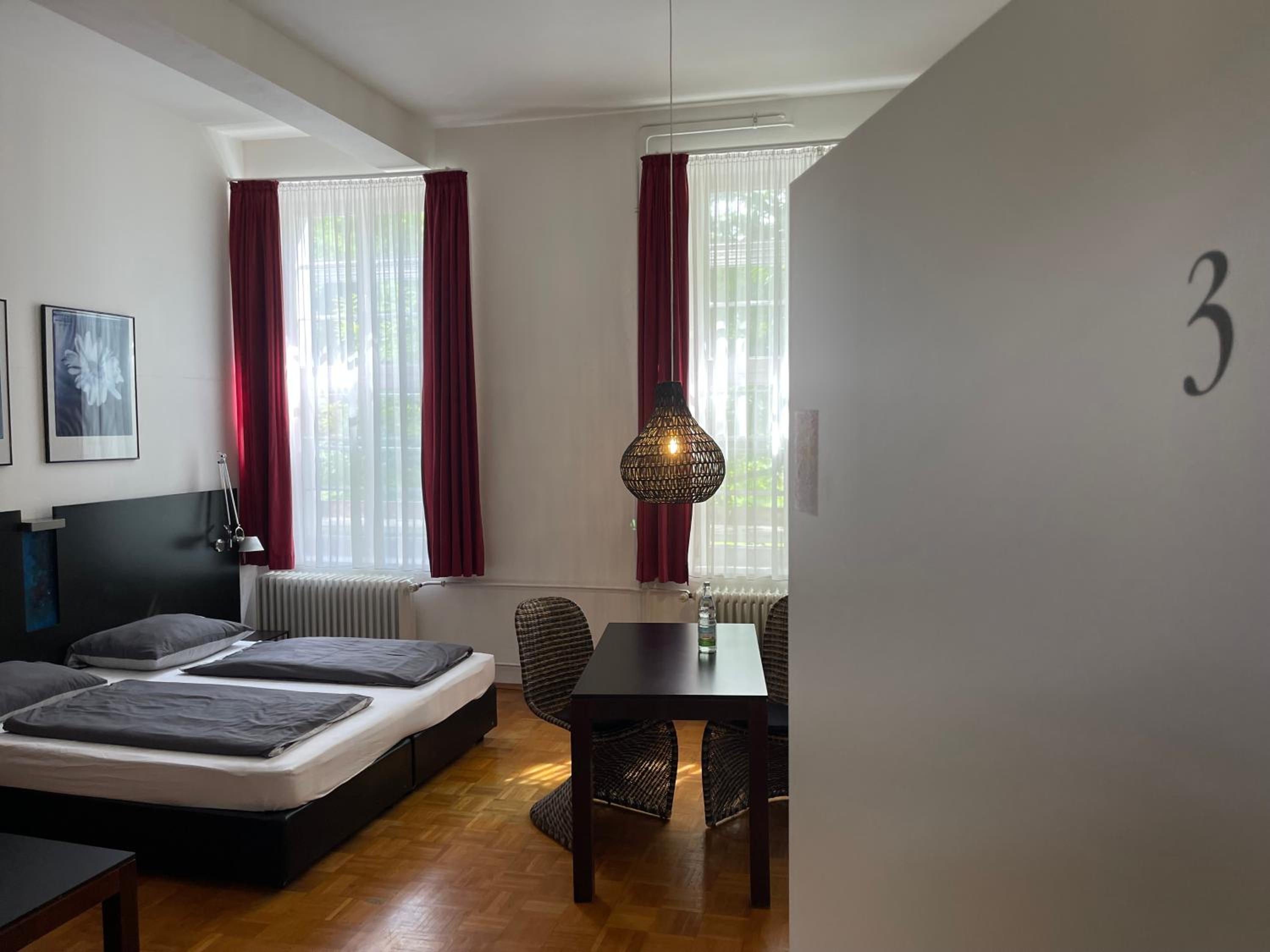 Deluxe Queen Room photo 3