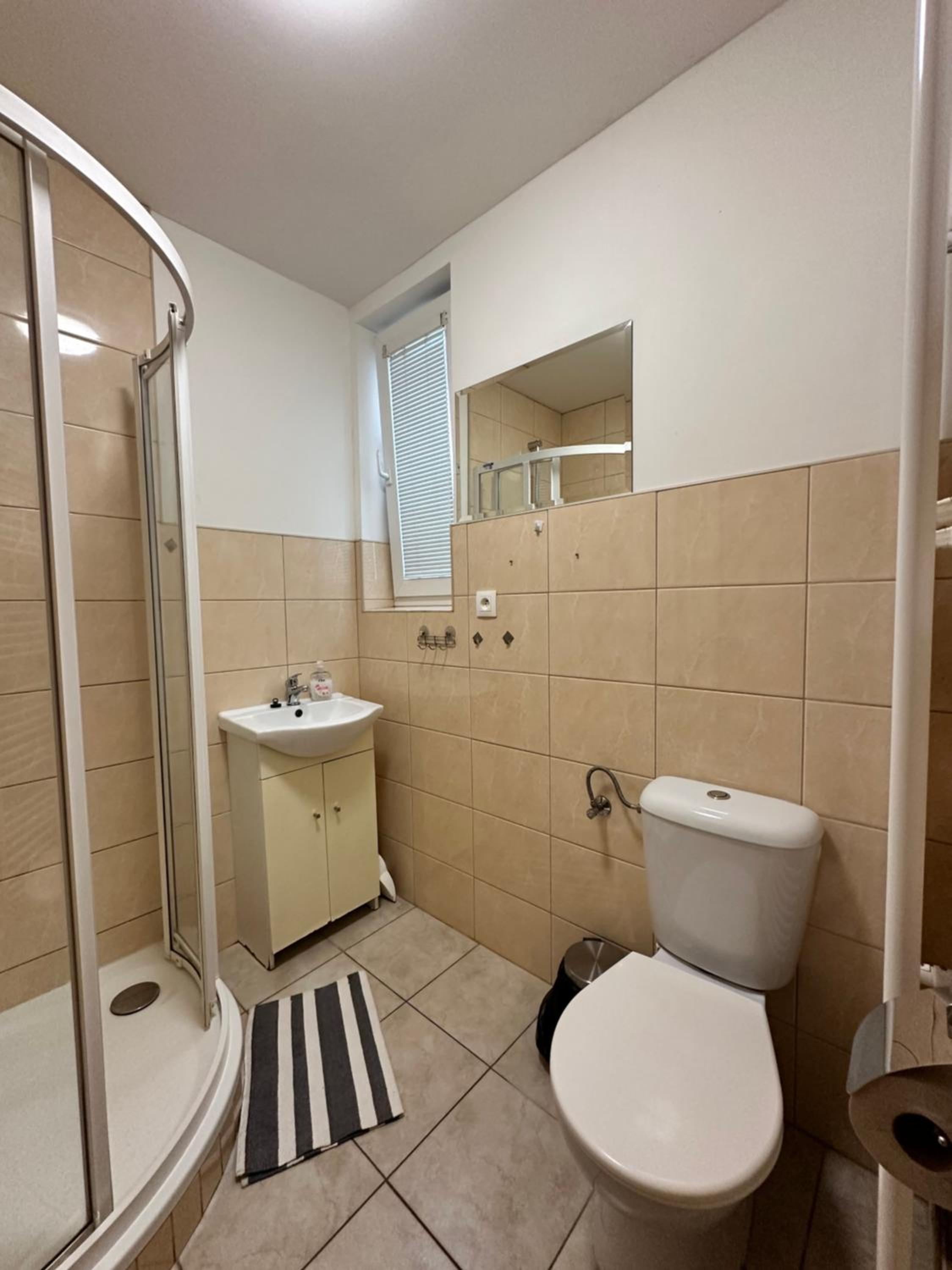 Double Room With Shared Bathroom photo 2