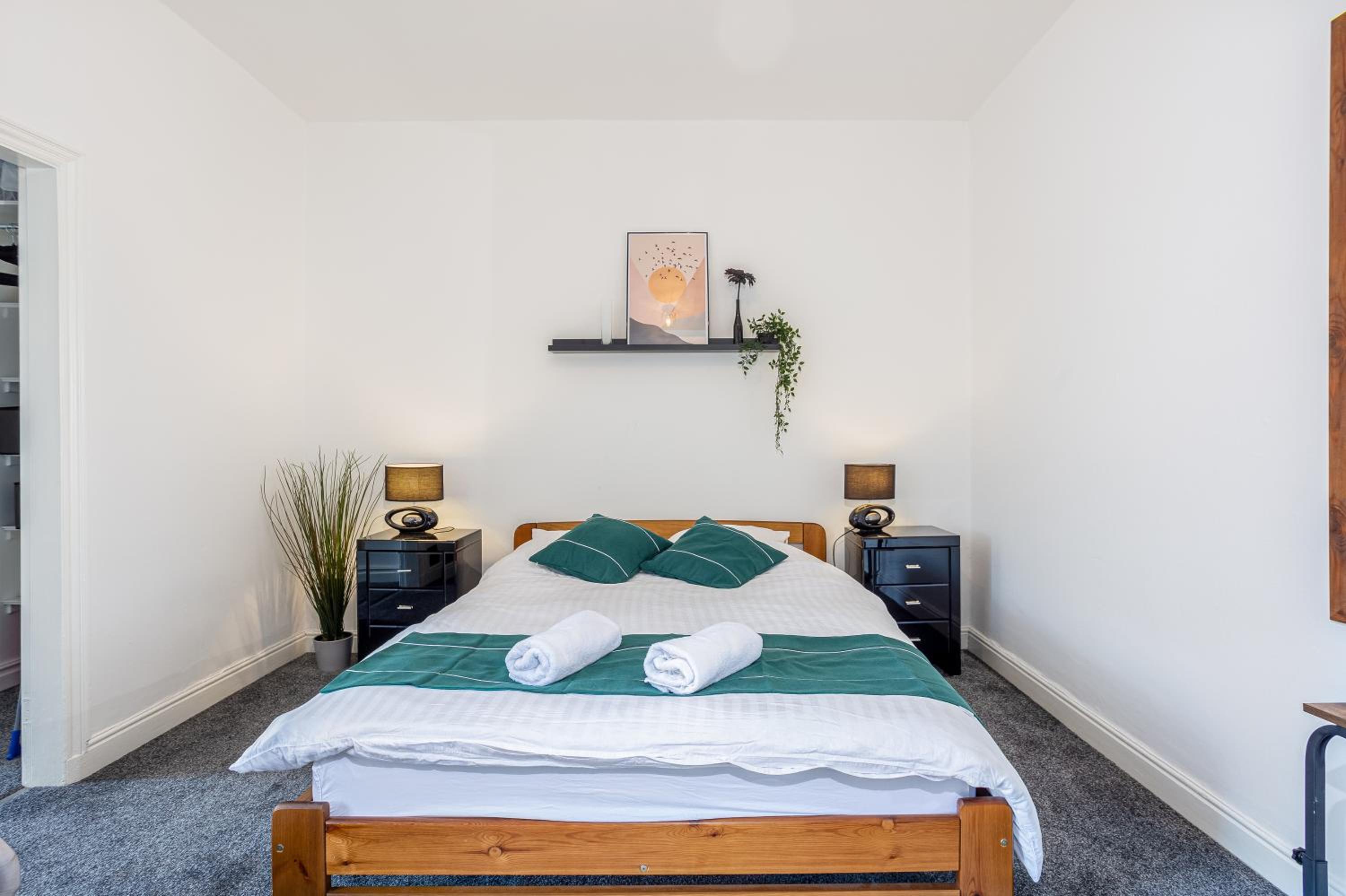 Three-Bedroom House photo 2