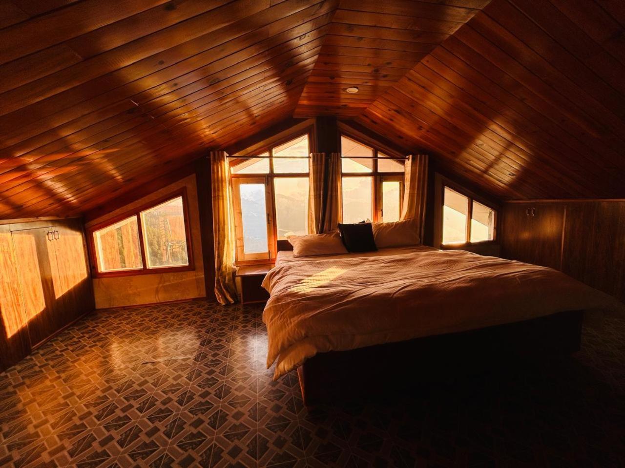 King Room With Mountain View photo 2