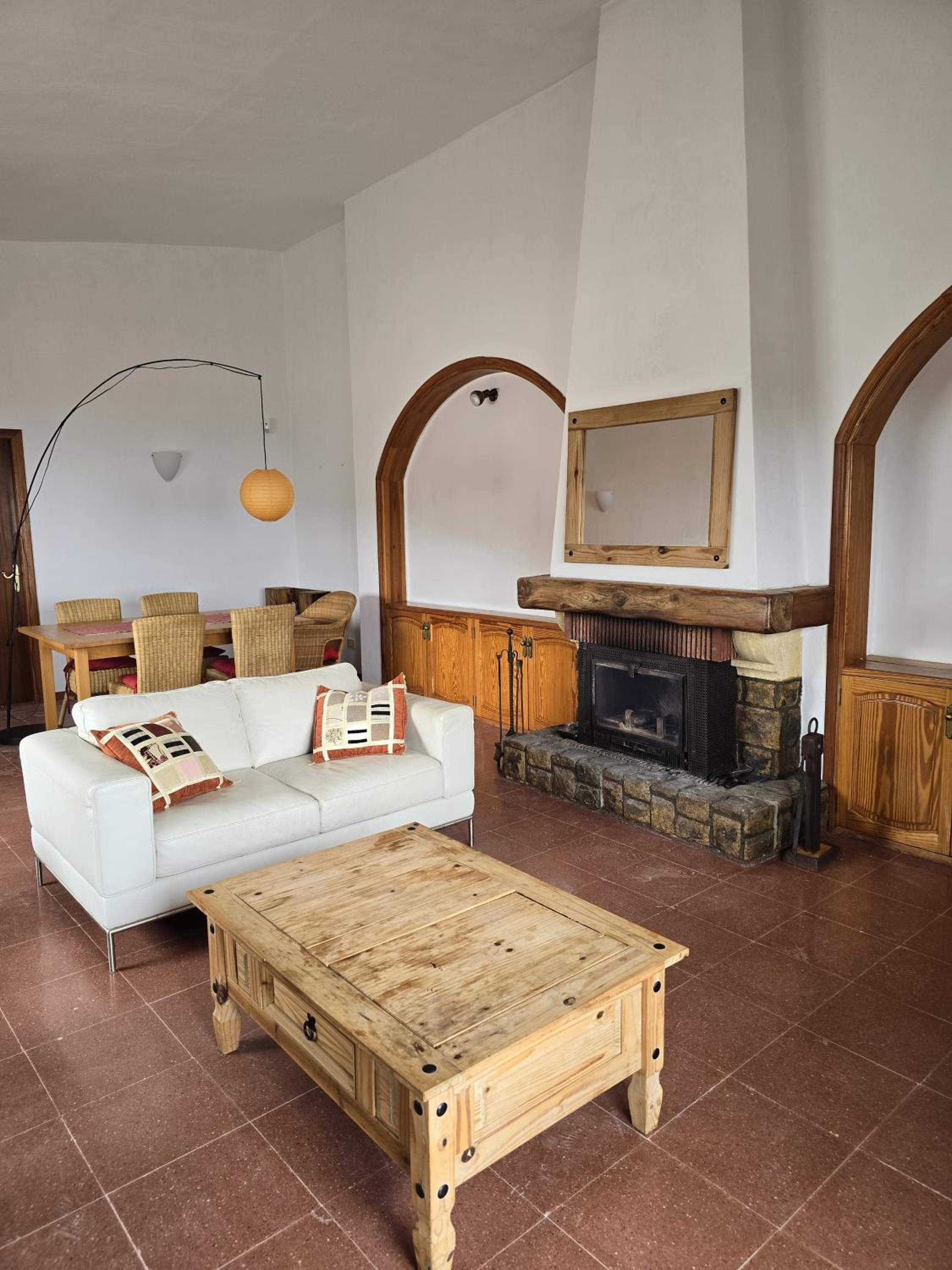 Casa de cuatro habitaciones