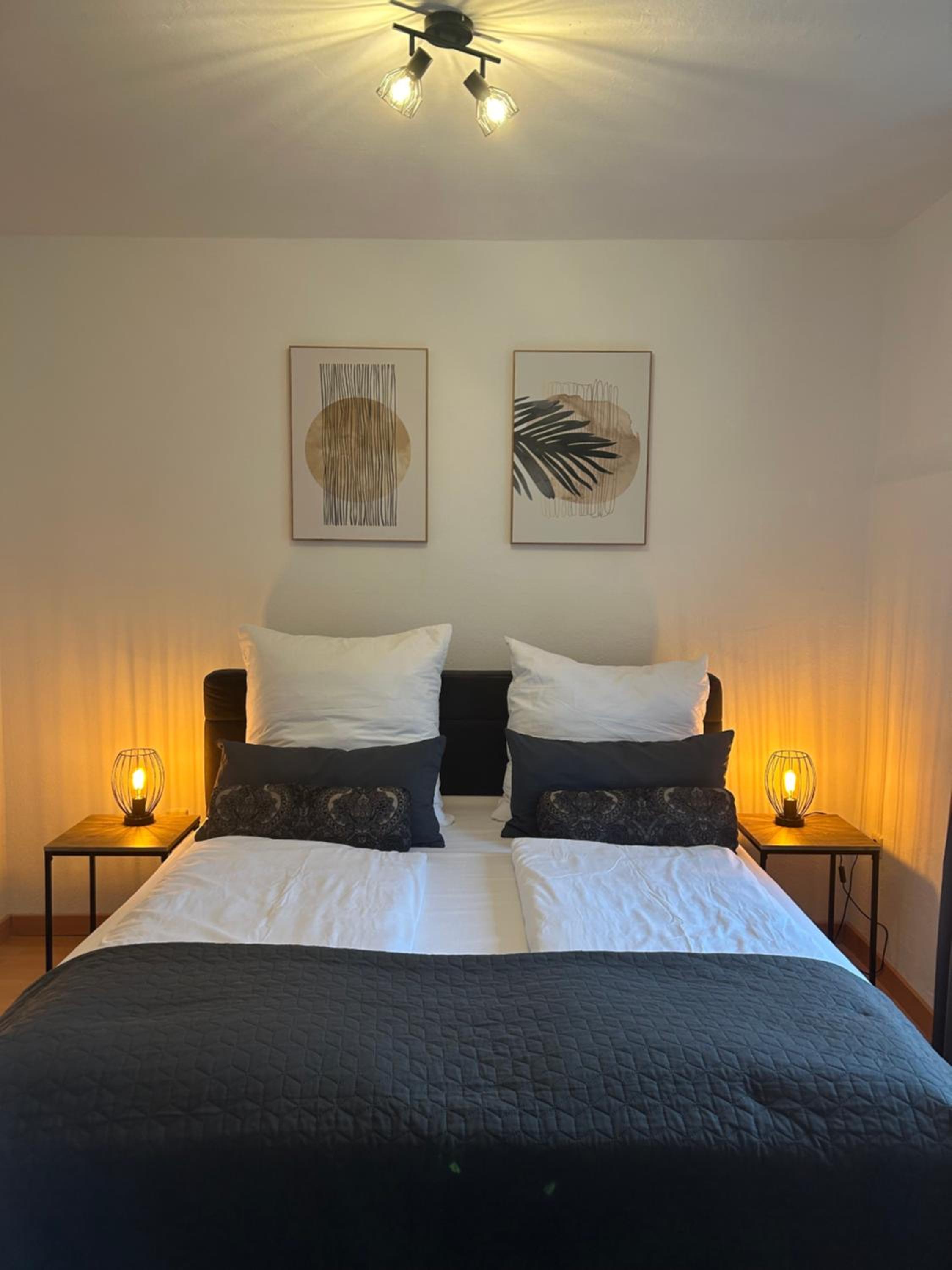 One-Bedroom Apartment photo 1