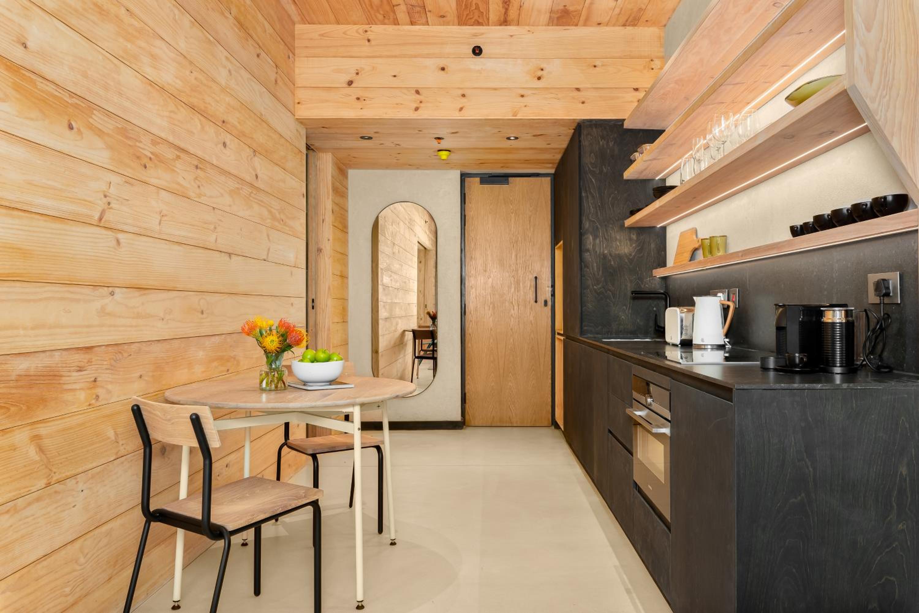 One-Bedroom Standard Apartment - Photo 7