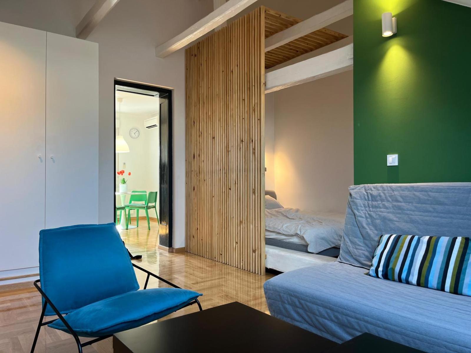 One-Bedroom Apartment