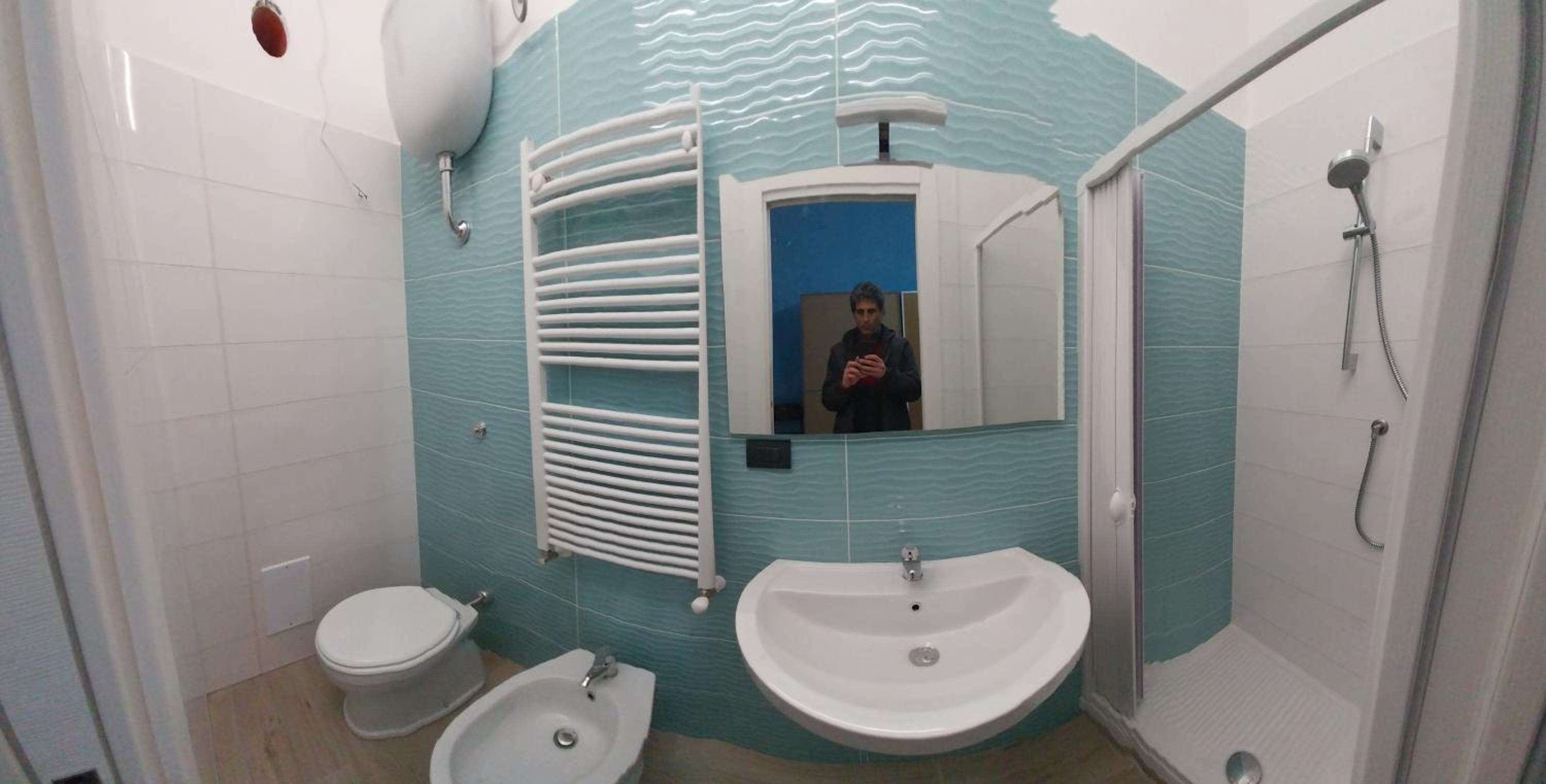 Quadruple Room with Private Bathroom - Photo 2