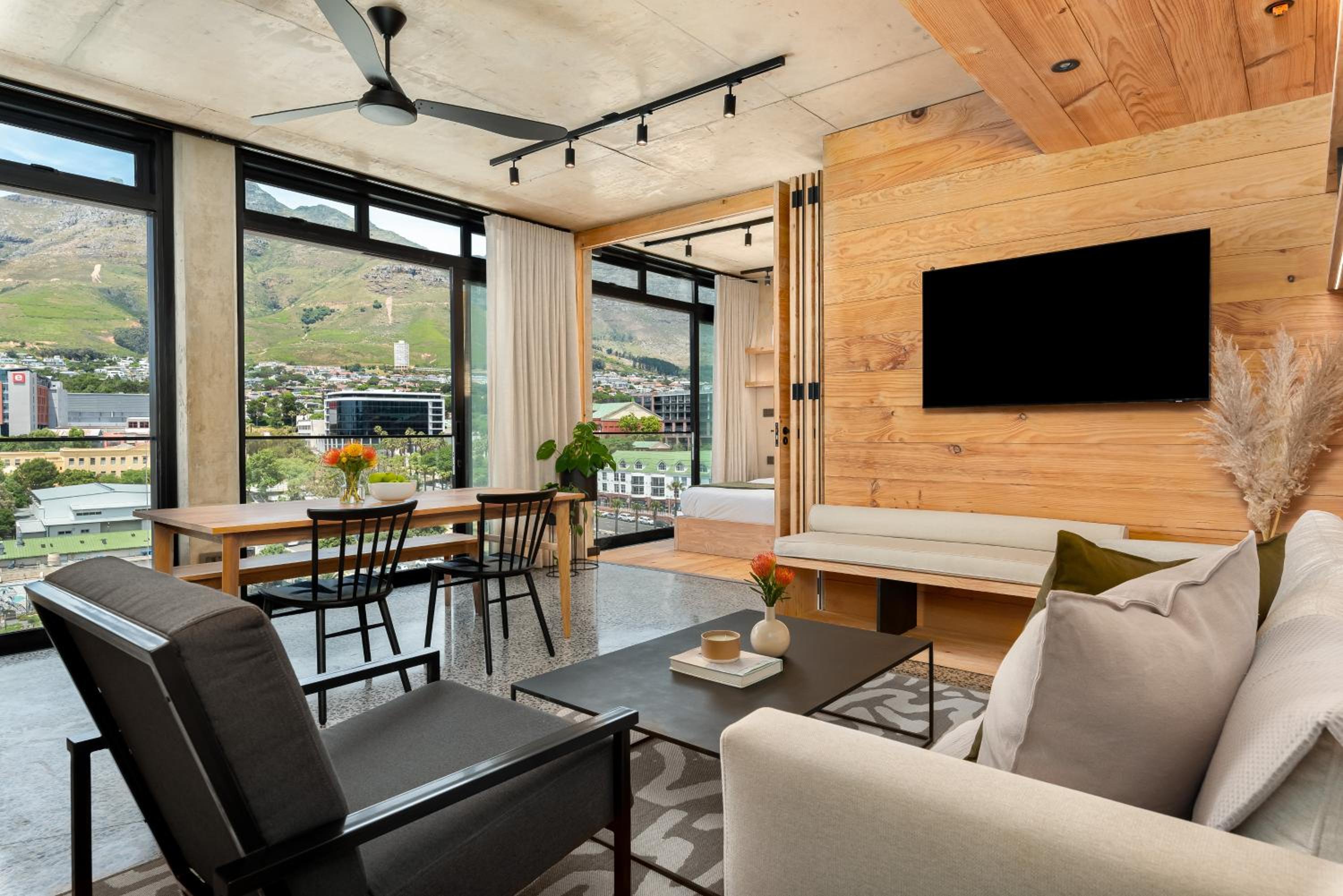 One-Bedroom Premium Apartment - Photo 7