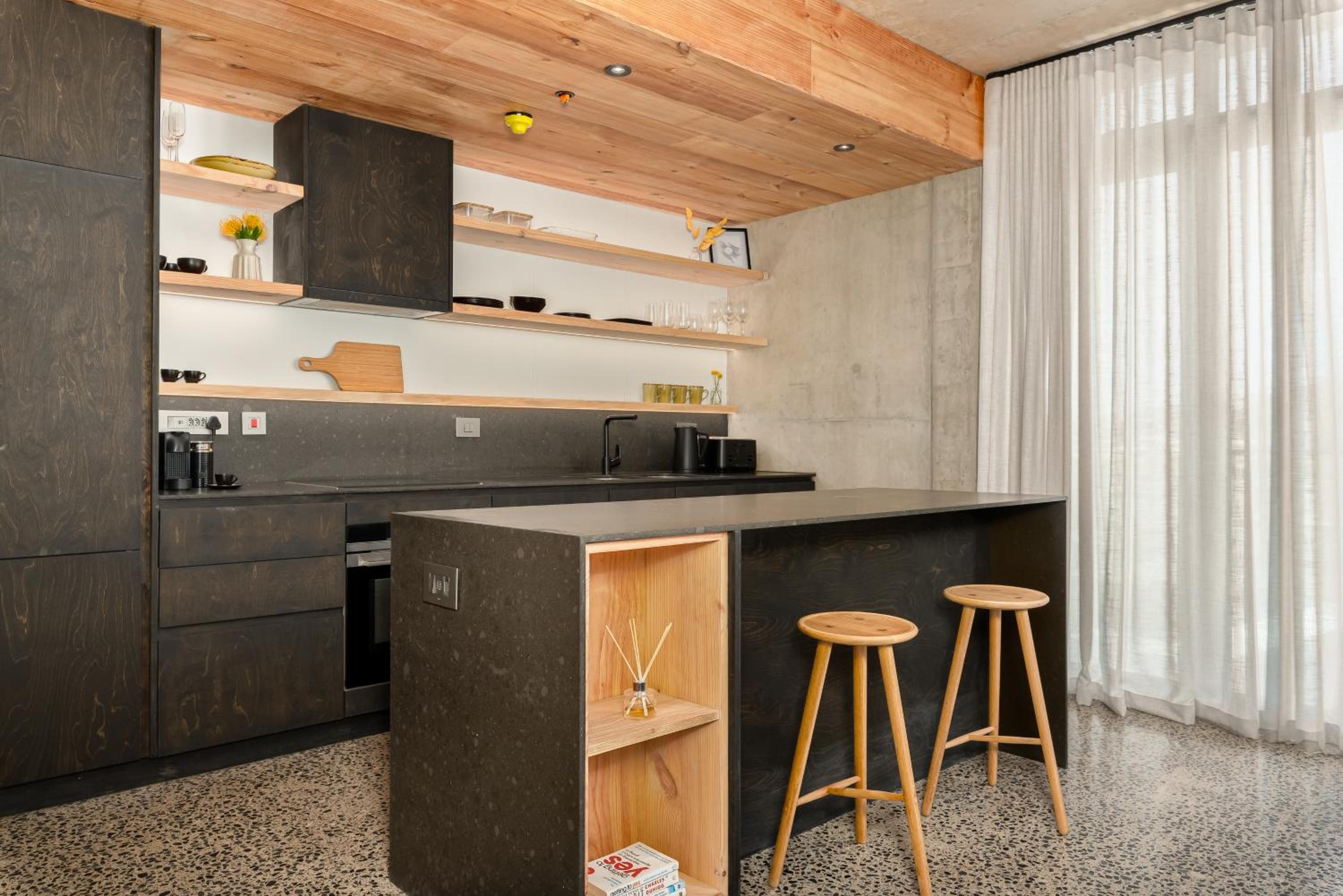 One-Bedroom Premium Apartment - Photo 2