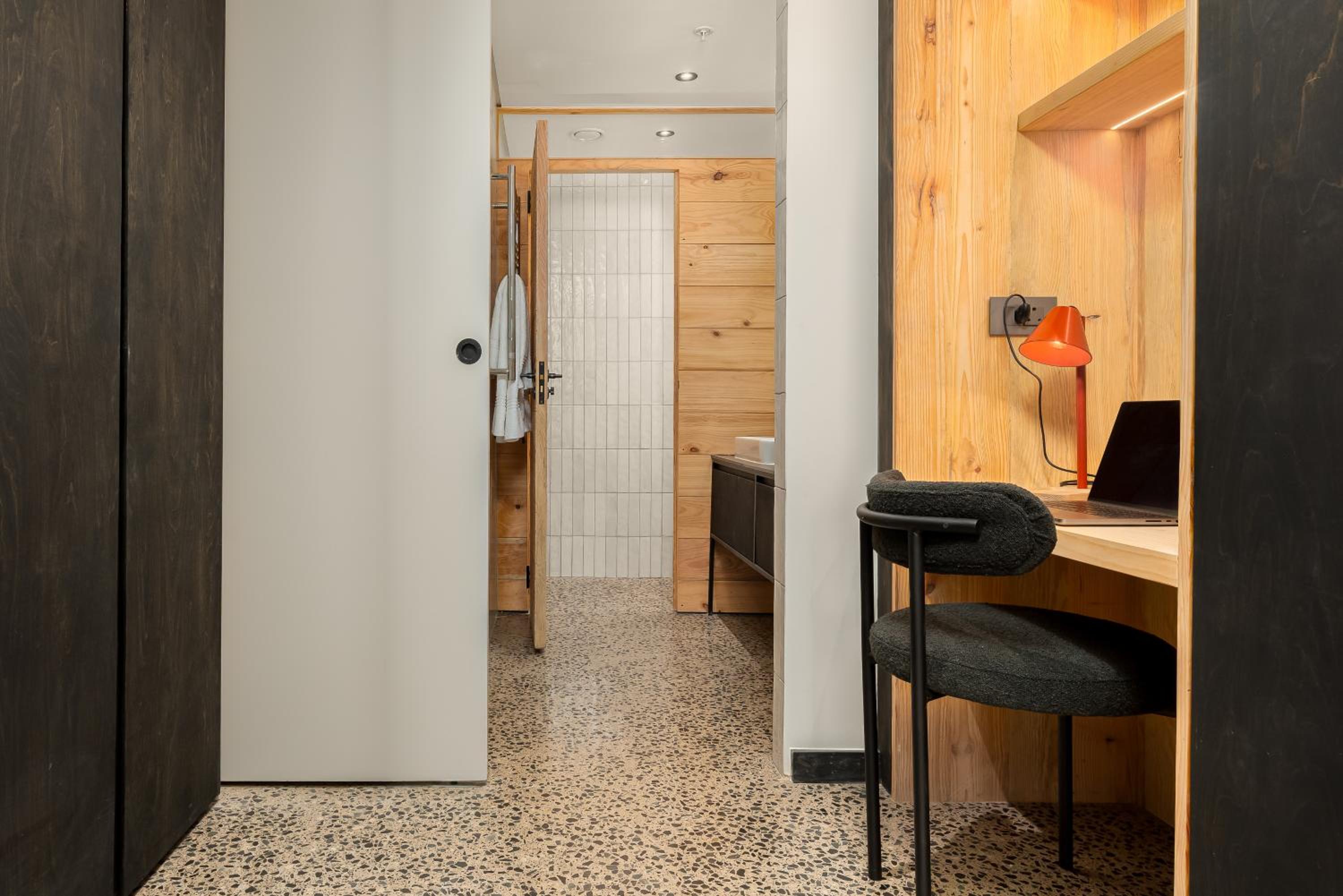 Two-Bedroom Apartment - Photo 9