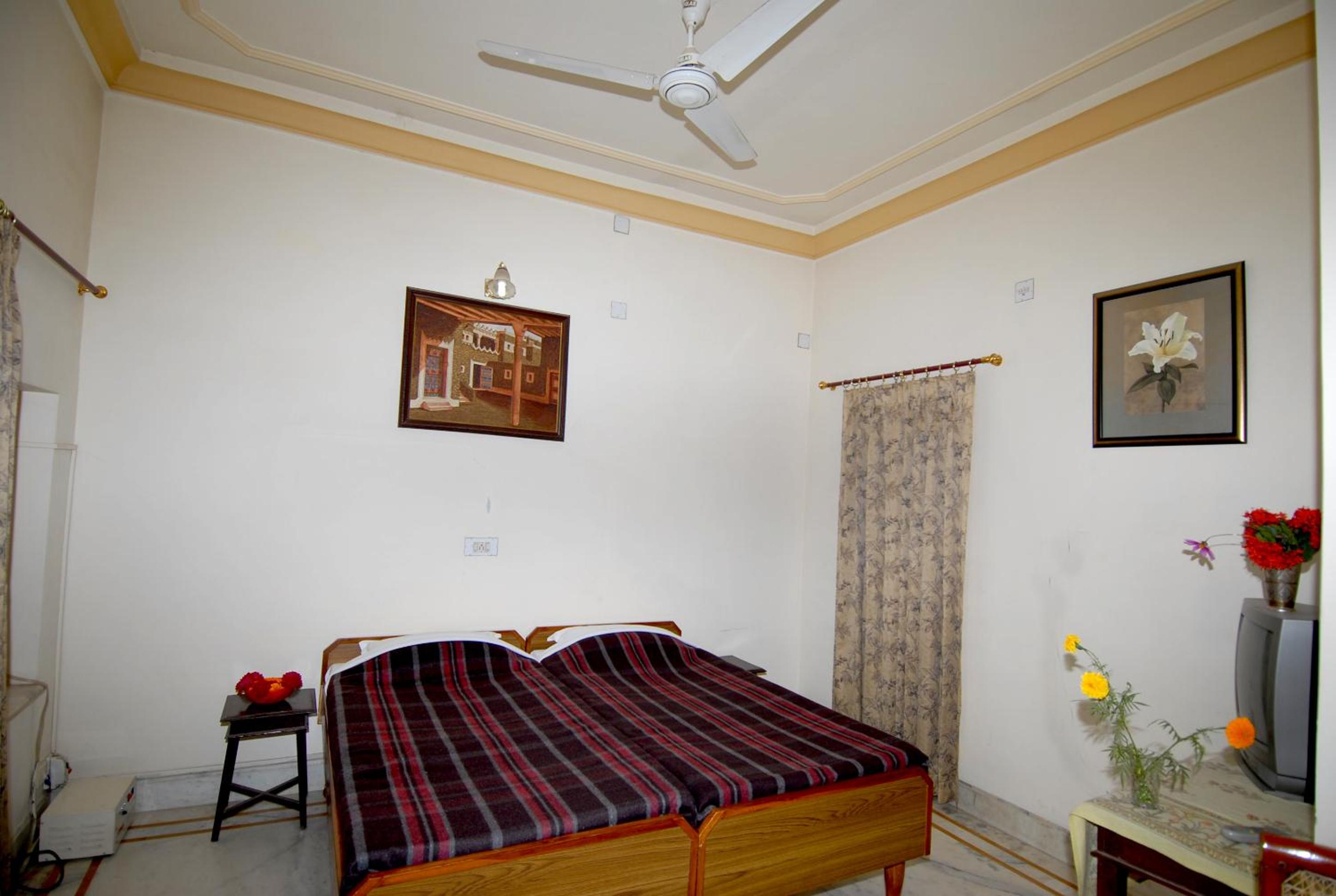 Budget Double or Twin Room photo 2