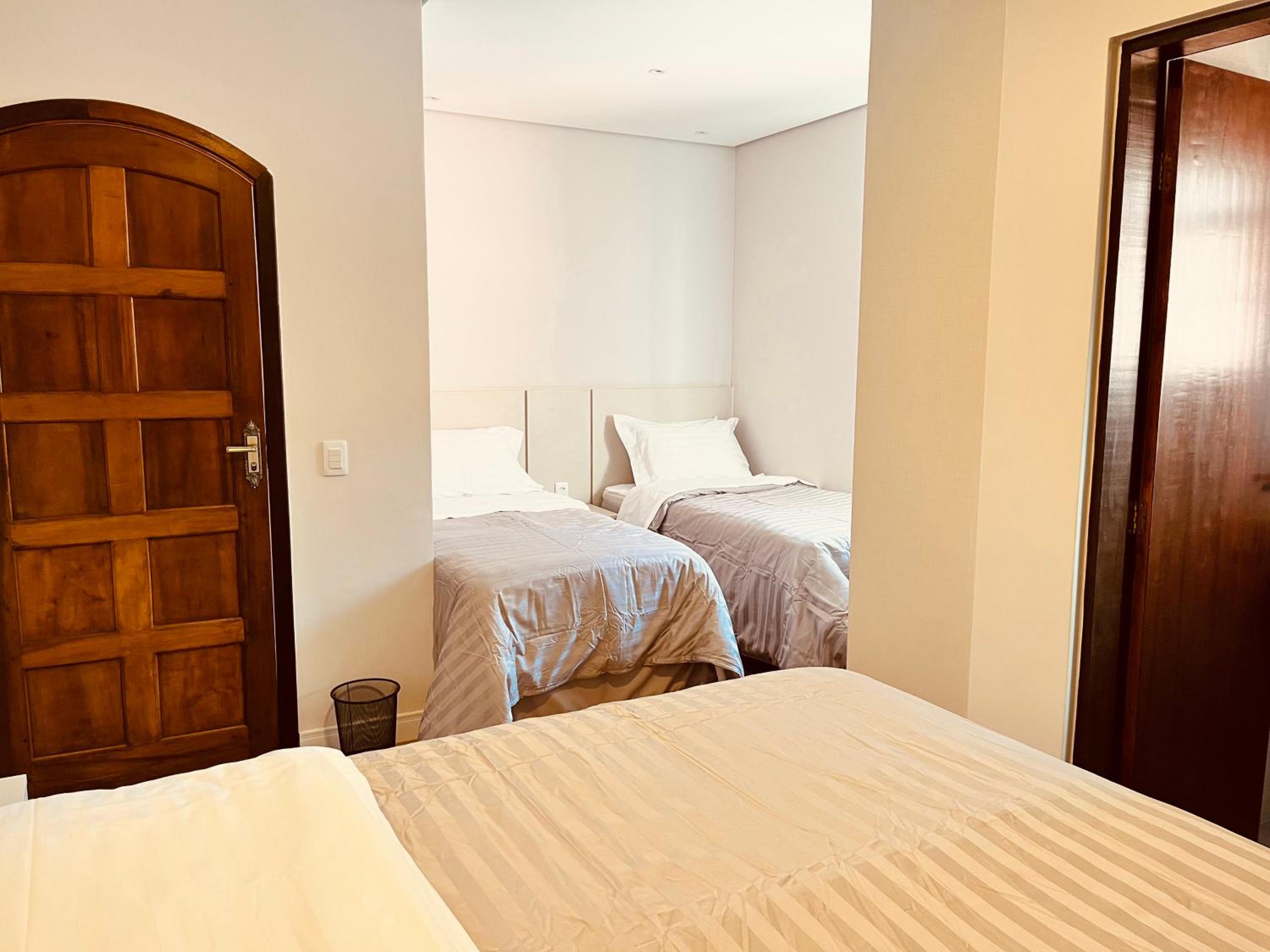 Quadruple Room - Photo 1