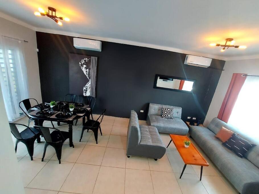 Three-Bedroom House photo 2