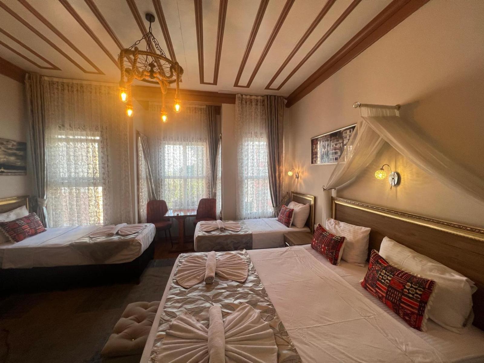 Quadruple Room with Bathroom
