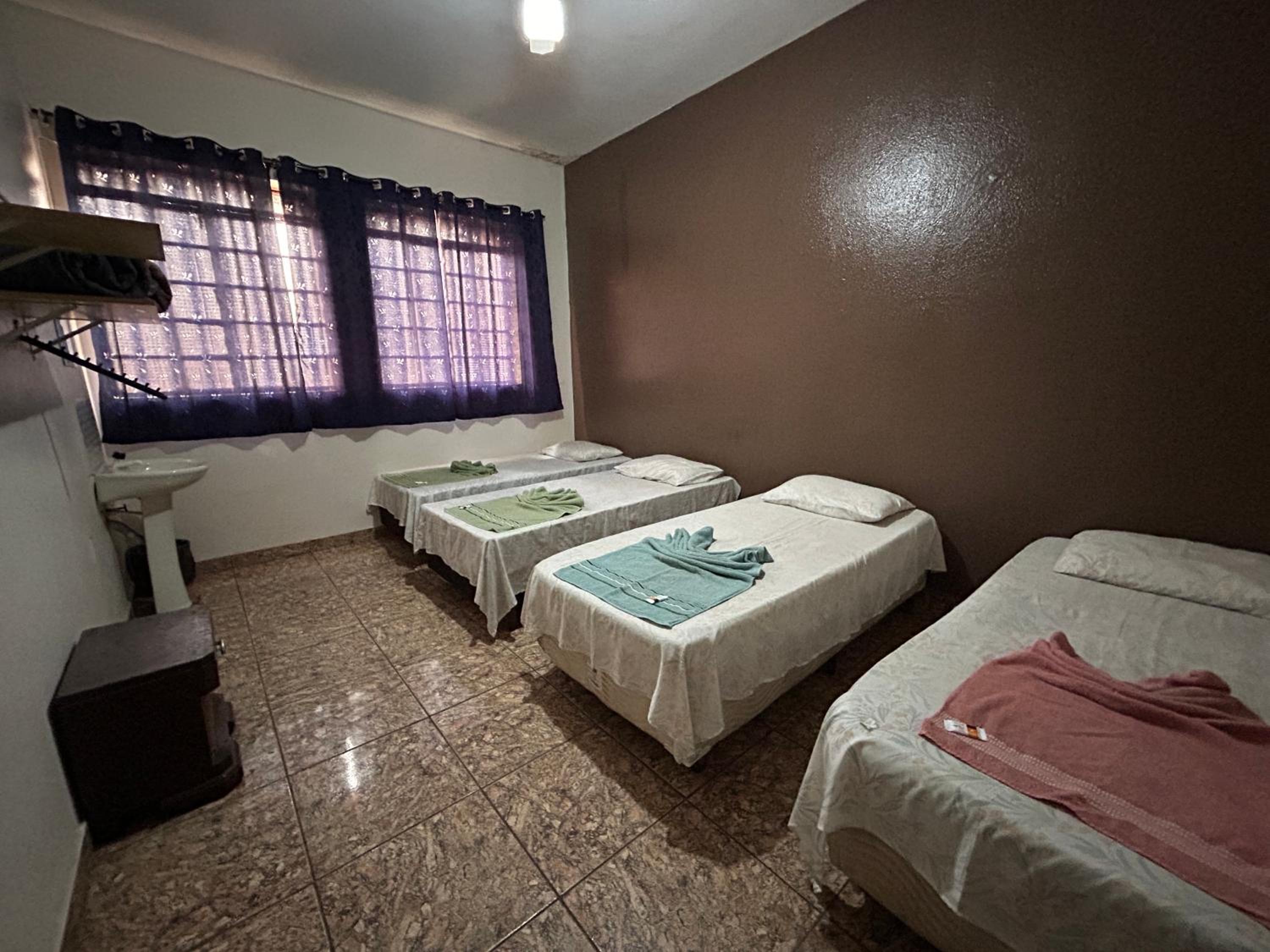 Economy Quadruple Room with Shared Bathroom photo 2