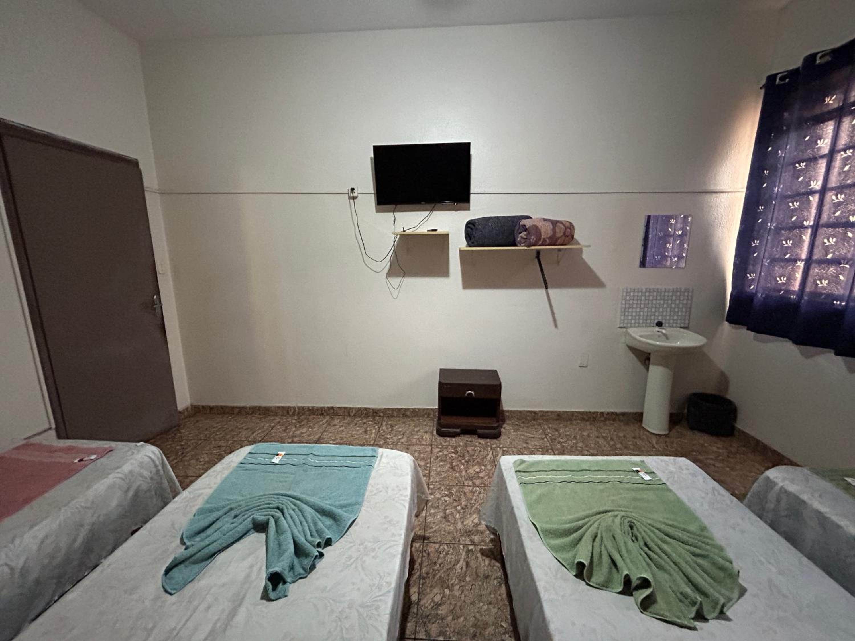 Economy Quadruple Room with Shared Bathroom photo 1