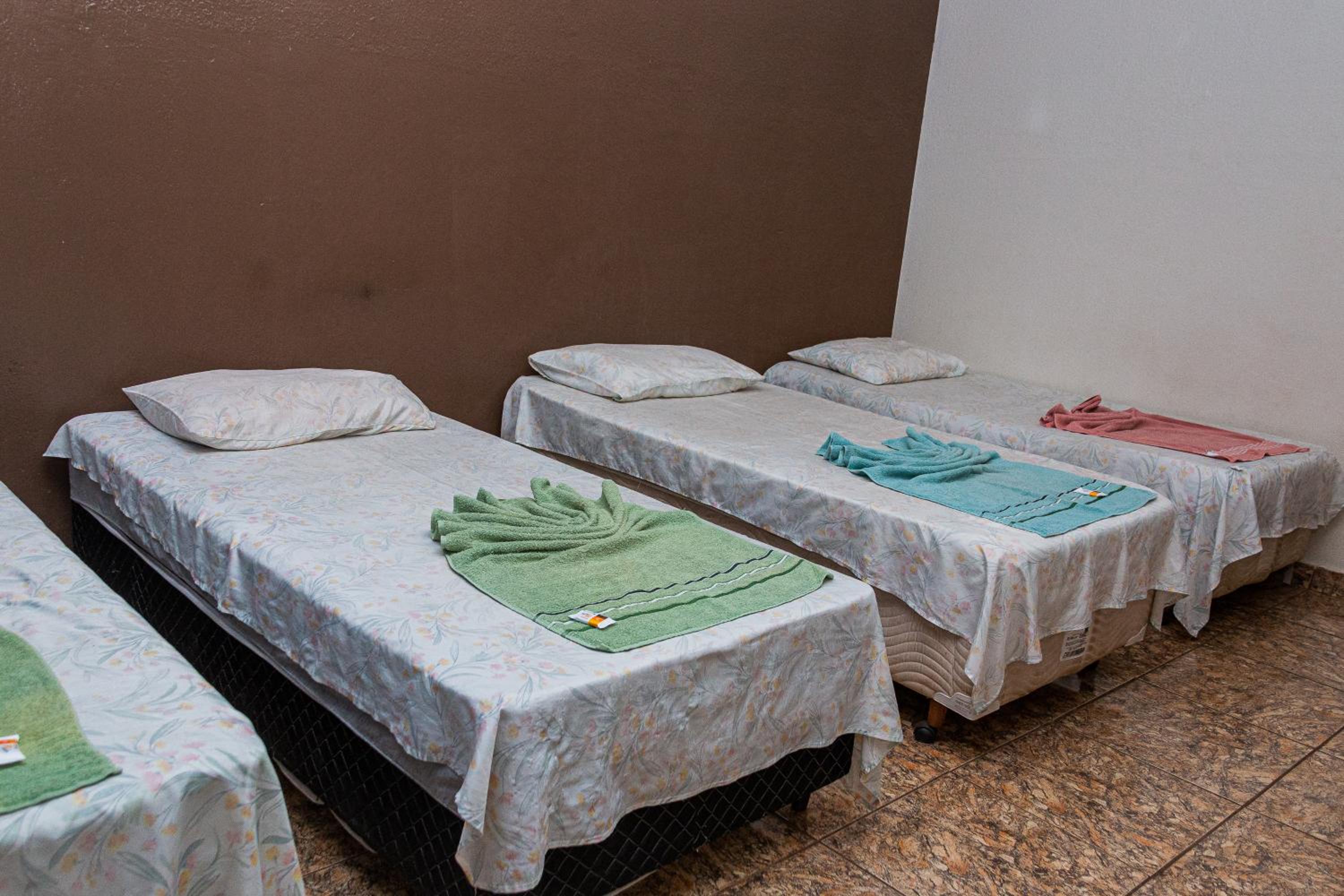 Economy Quadruple Room with Shared Bathroom photo 3