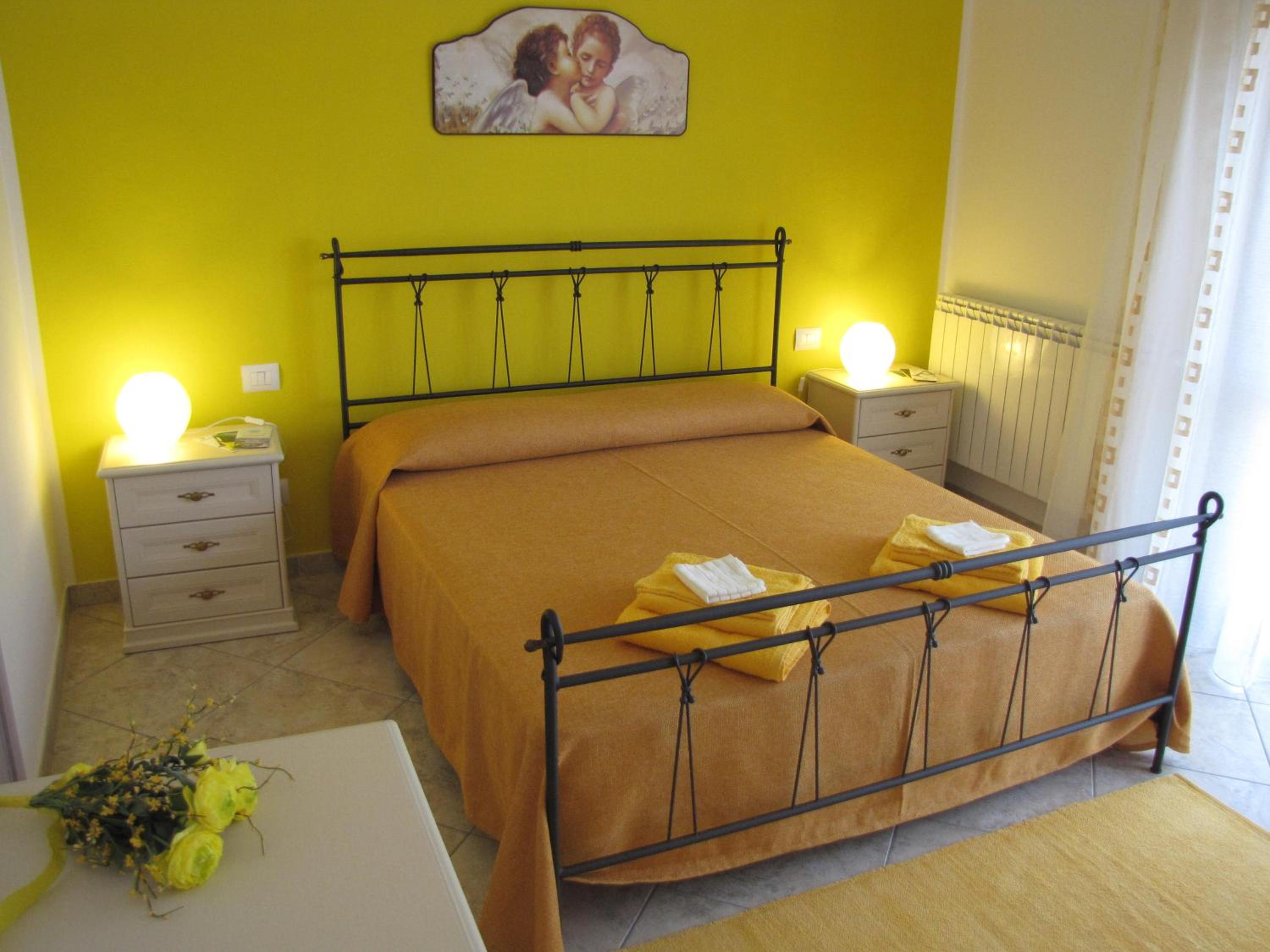 Double Room with Private Bathroom photo 1