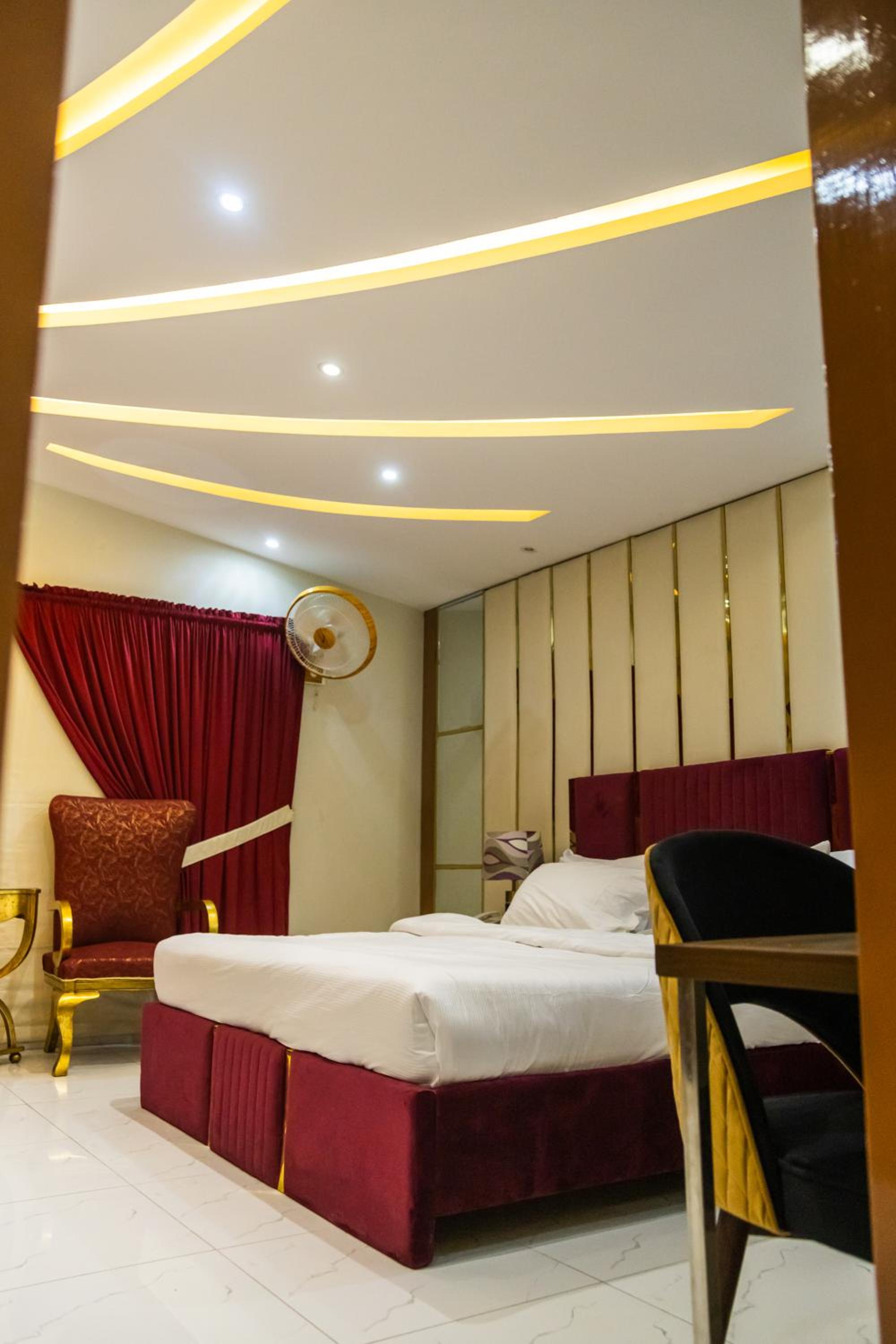Deluxe Double or Twin Room photo 1