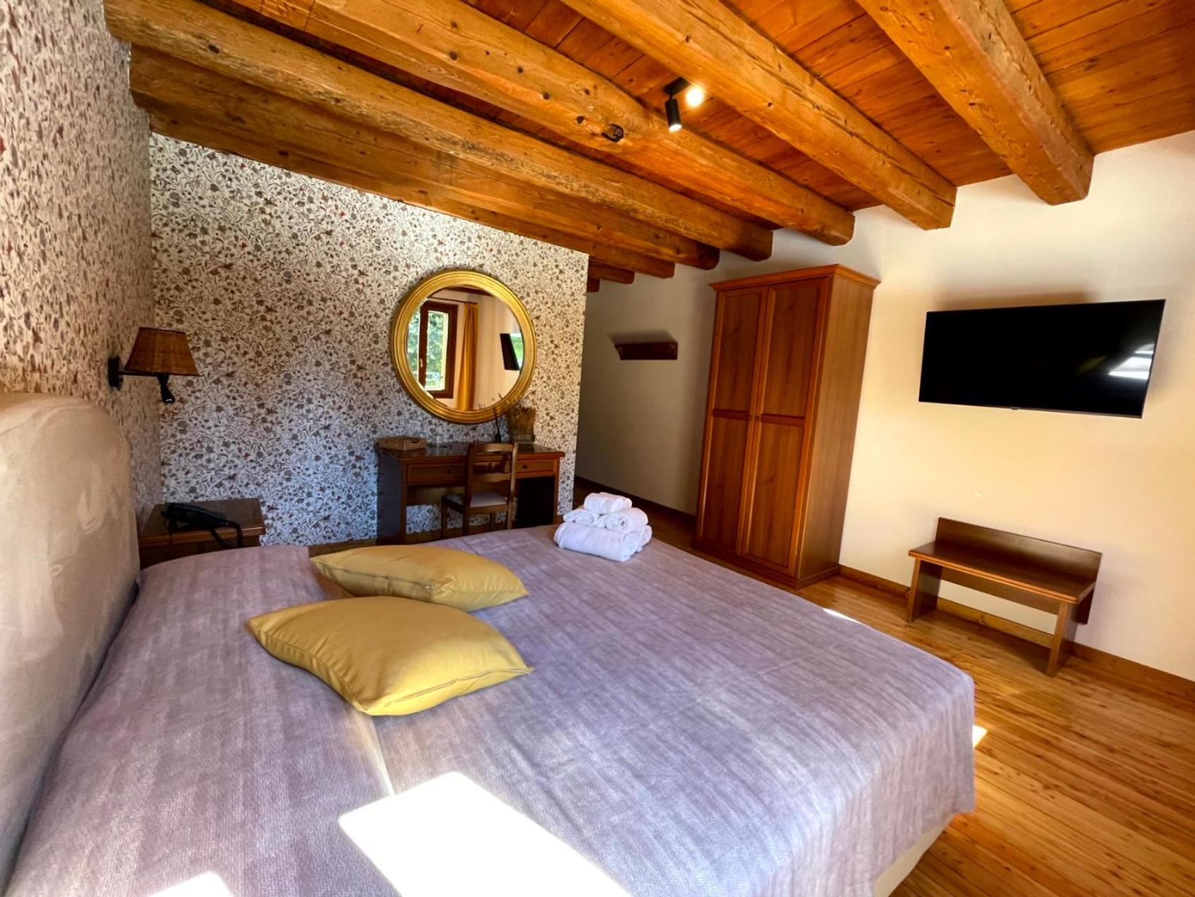 Double Room with Private Bathroom photo 3