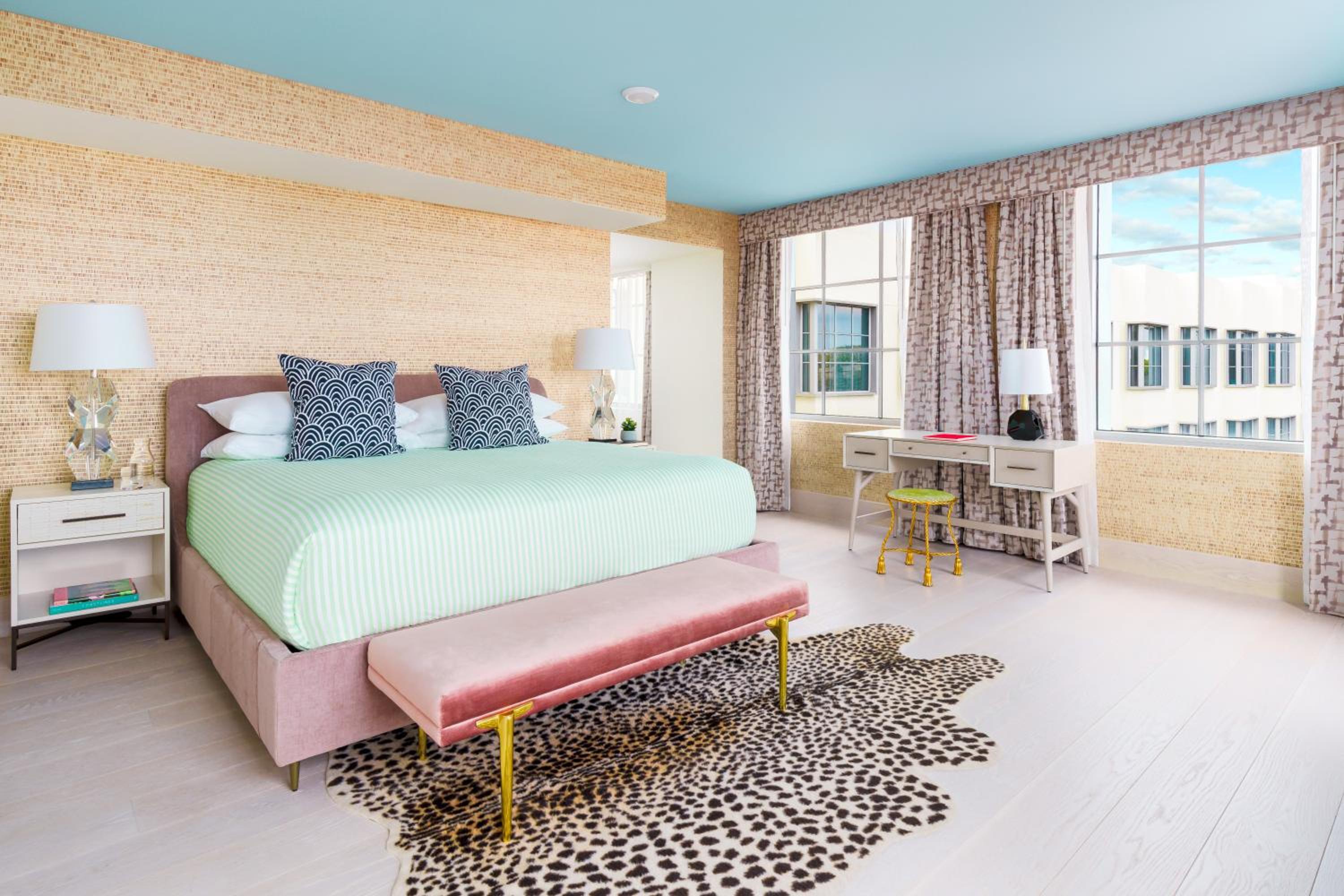 Arigato King Suite with Ocean View - Photo 16