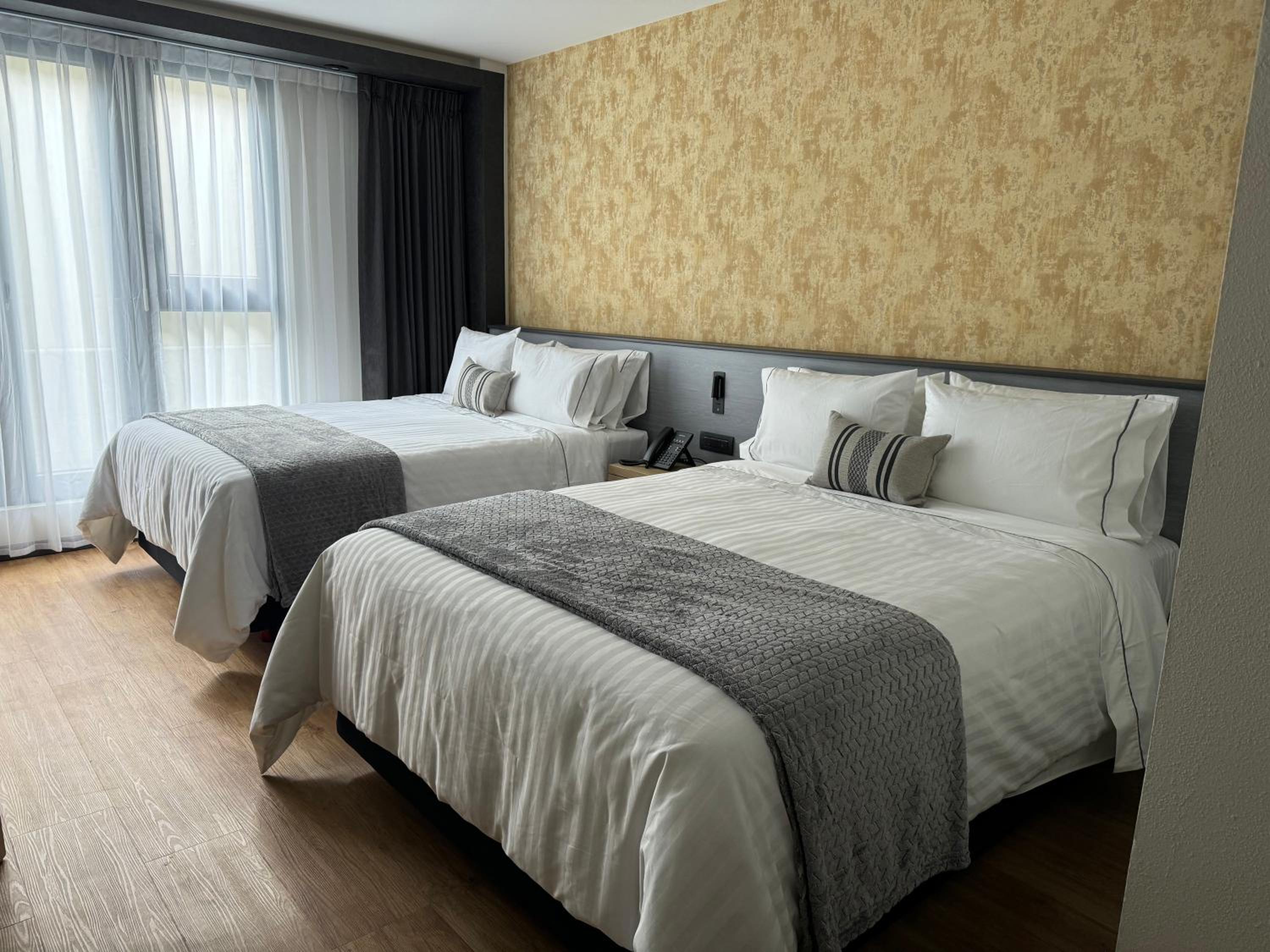Deluxe Double Room - Photo 3