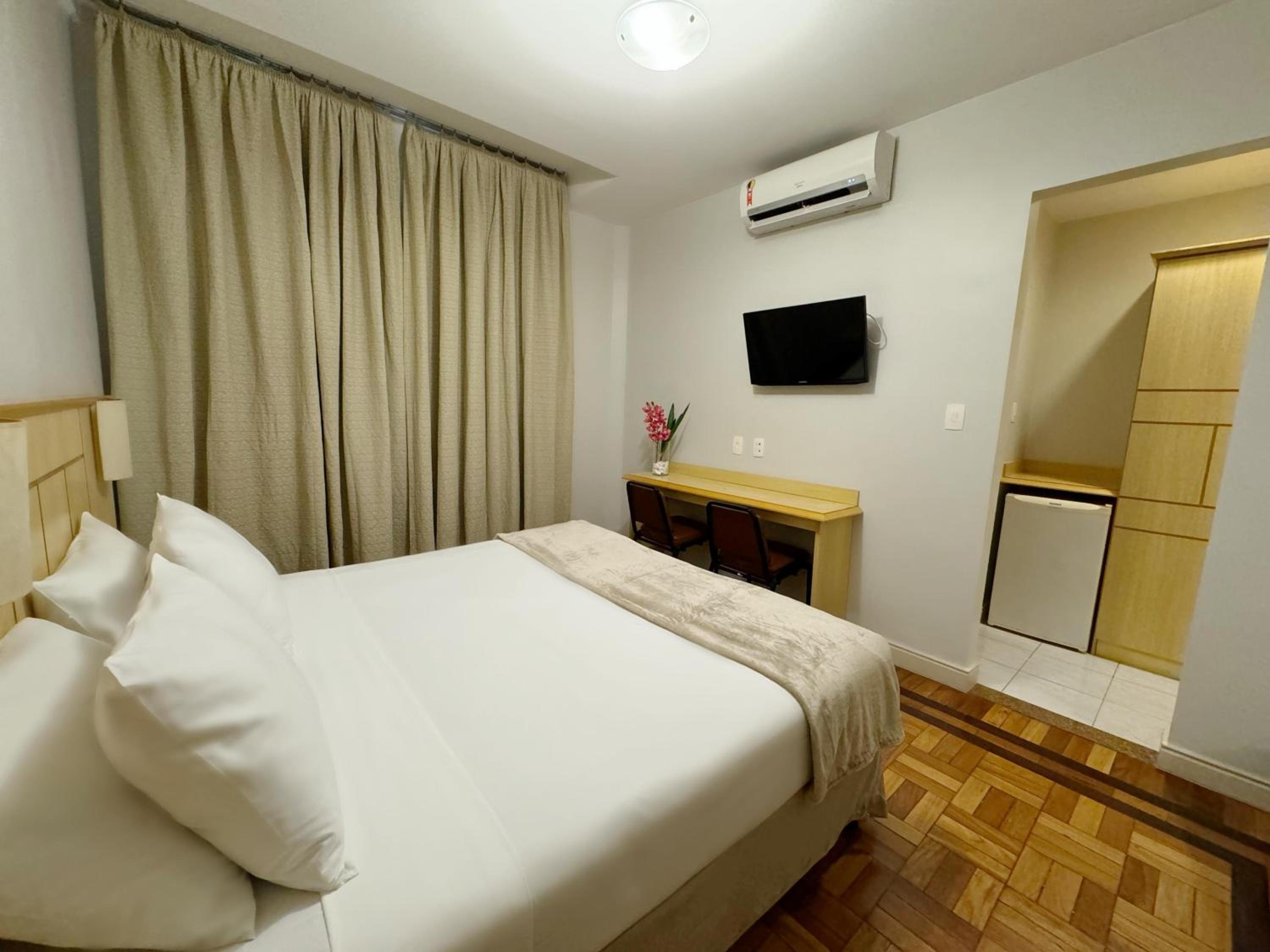 Standard Double Room - Photo 1