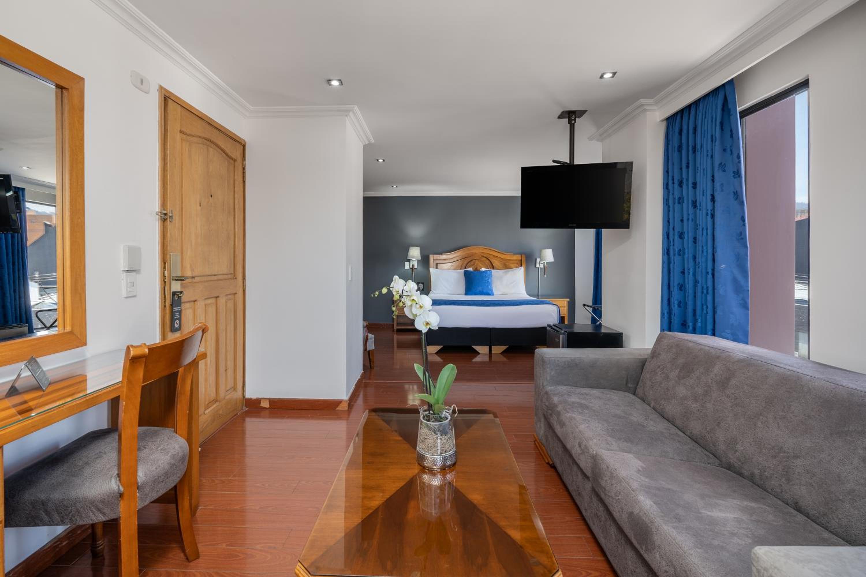 Junior Suite - Photo 11