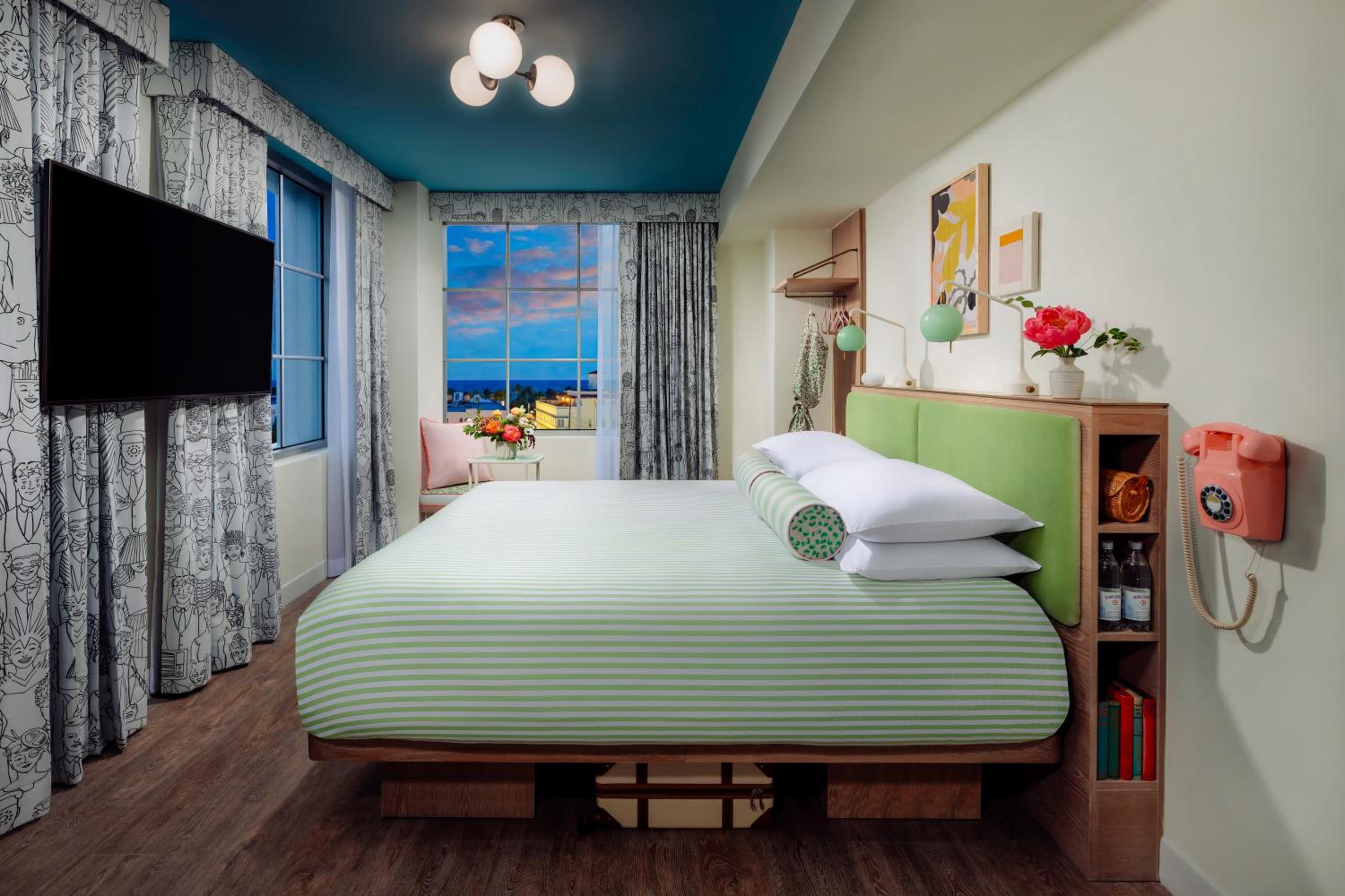 Standard King Room - Photo 3