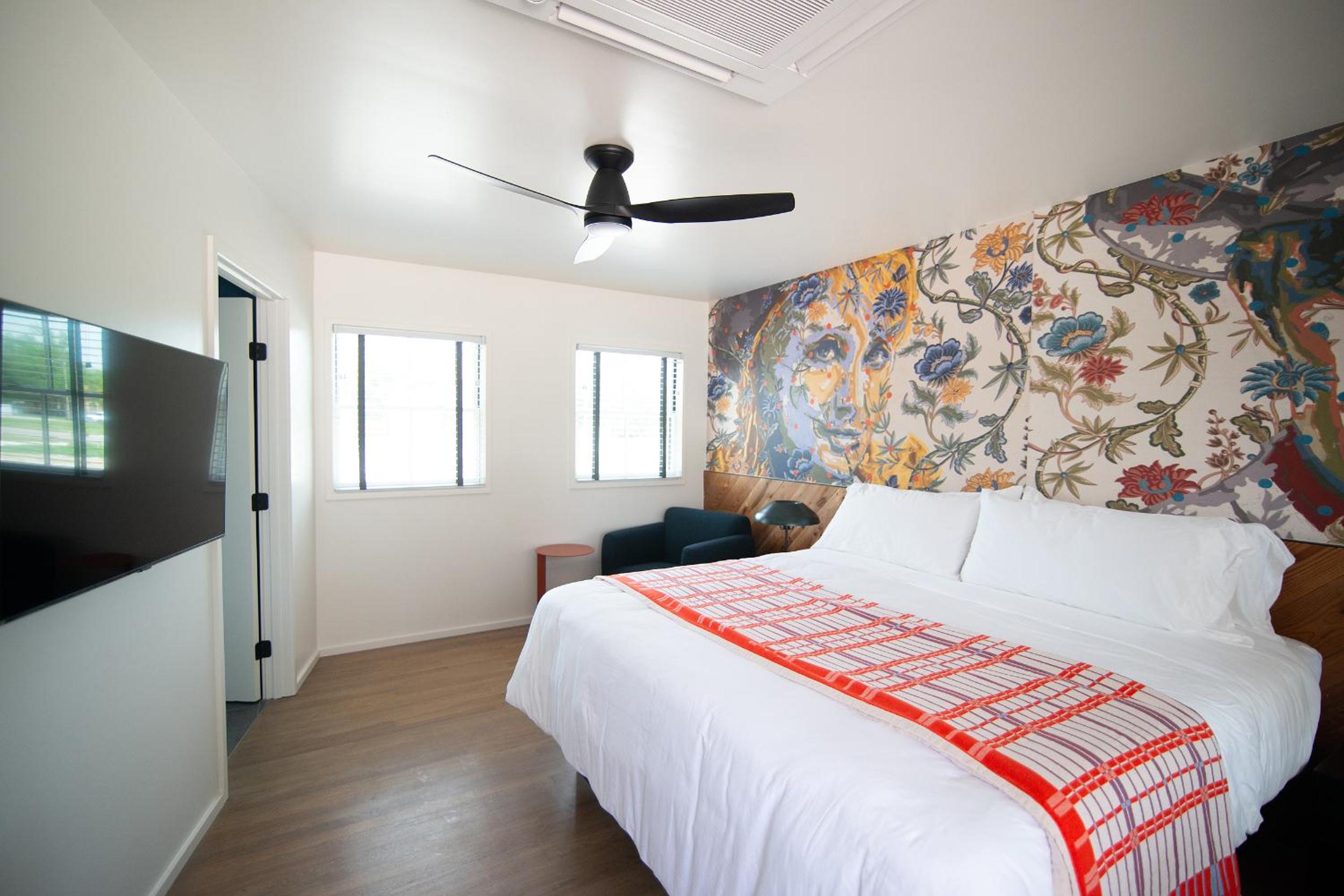 King Room - Disability Access photo 2