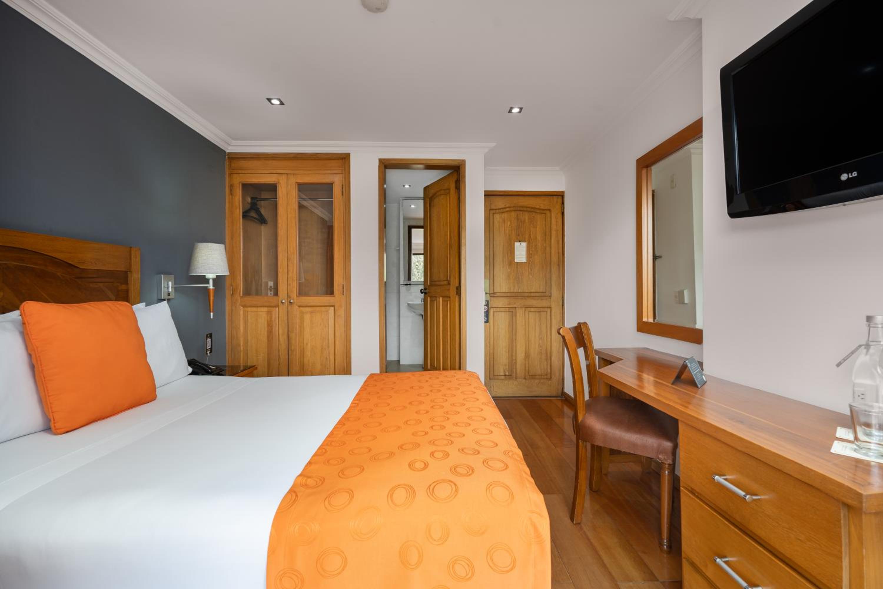Superior Double Room - Photo 21