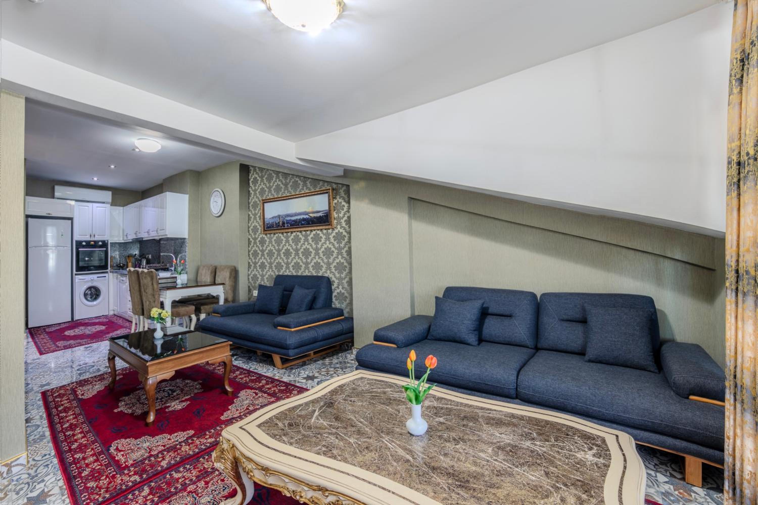 Three-Bedroom Apartment photo 1