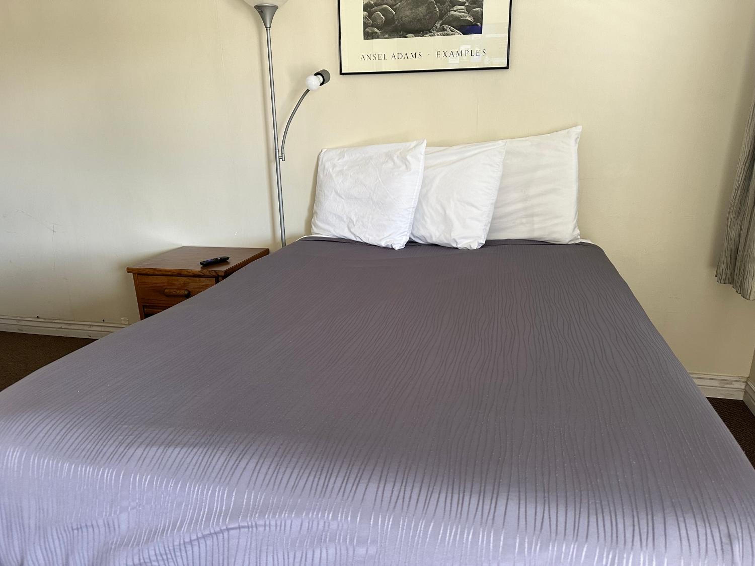 Budget Double Room photo 1