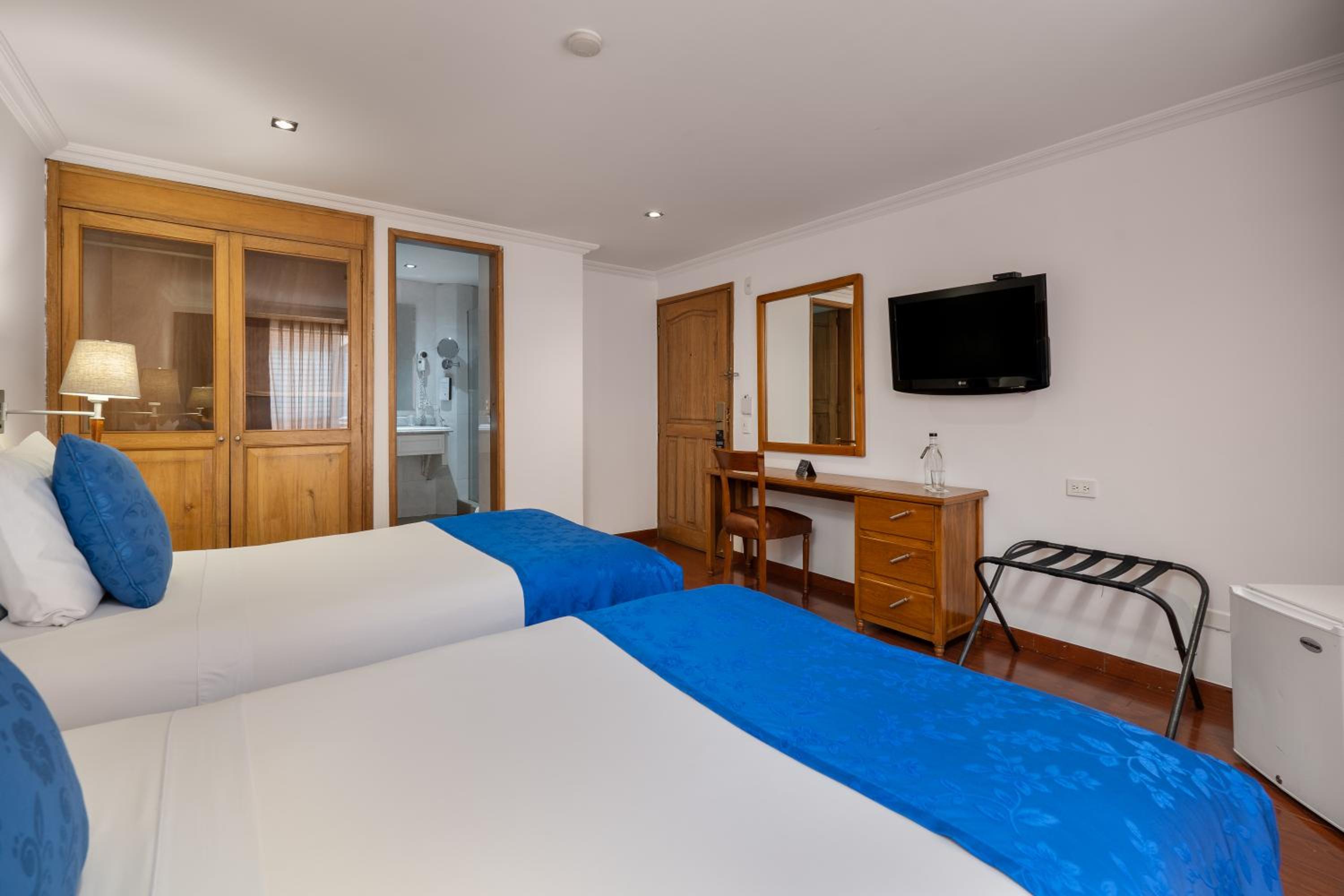 Twin Room - Photo 6