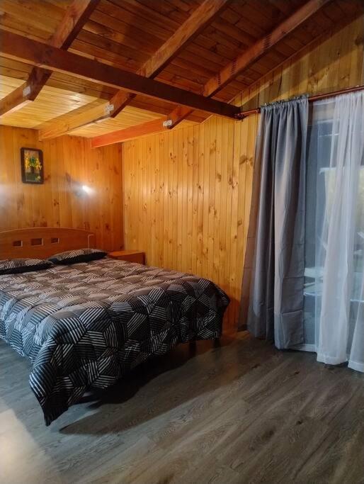 One-Bedroom House photo 1