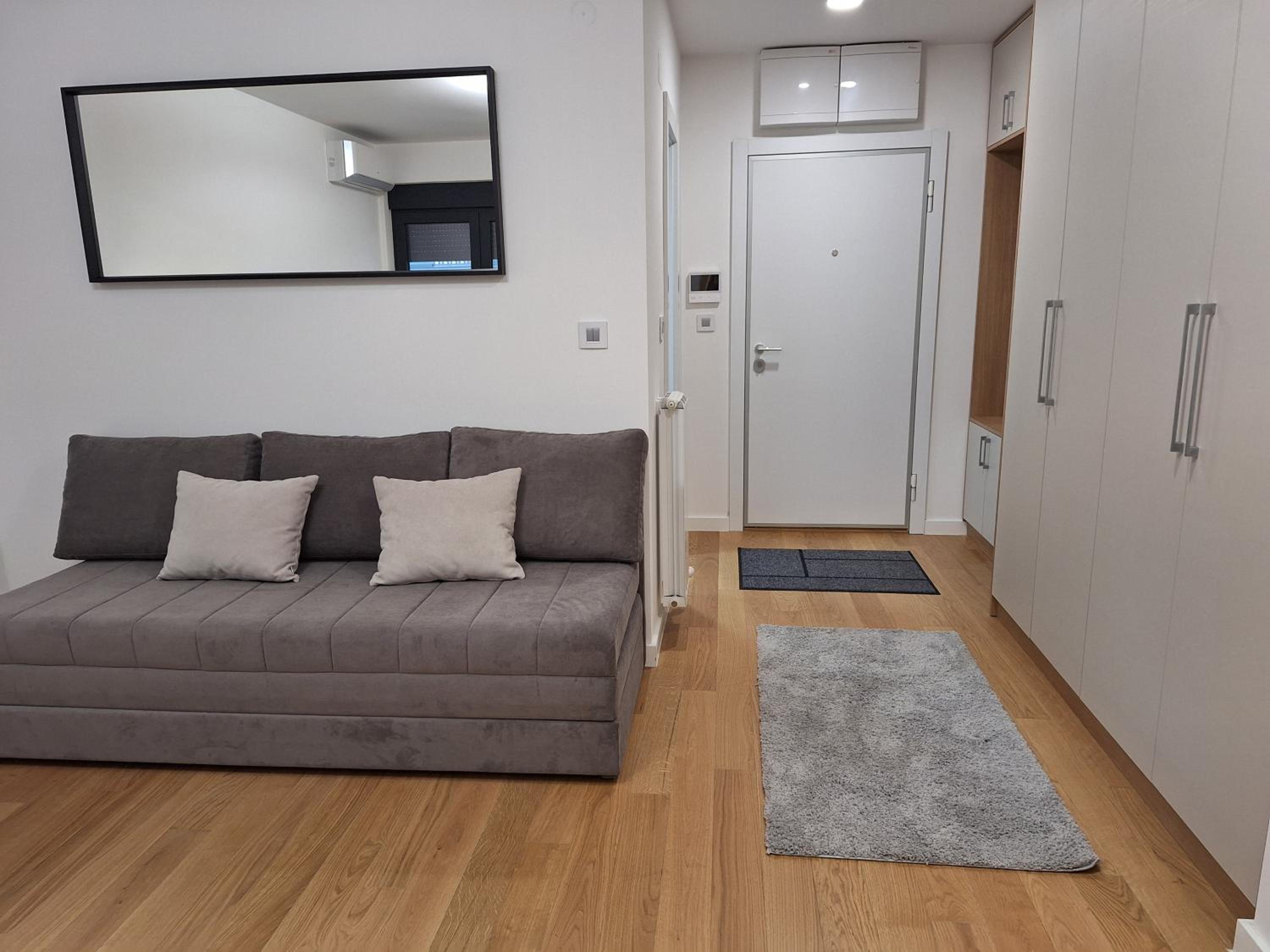 One-Bedroom Apartment photo 3