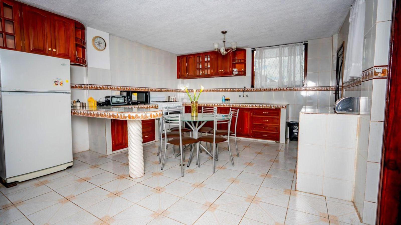 Four-Bedroom Vacation Home photo 2