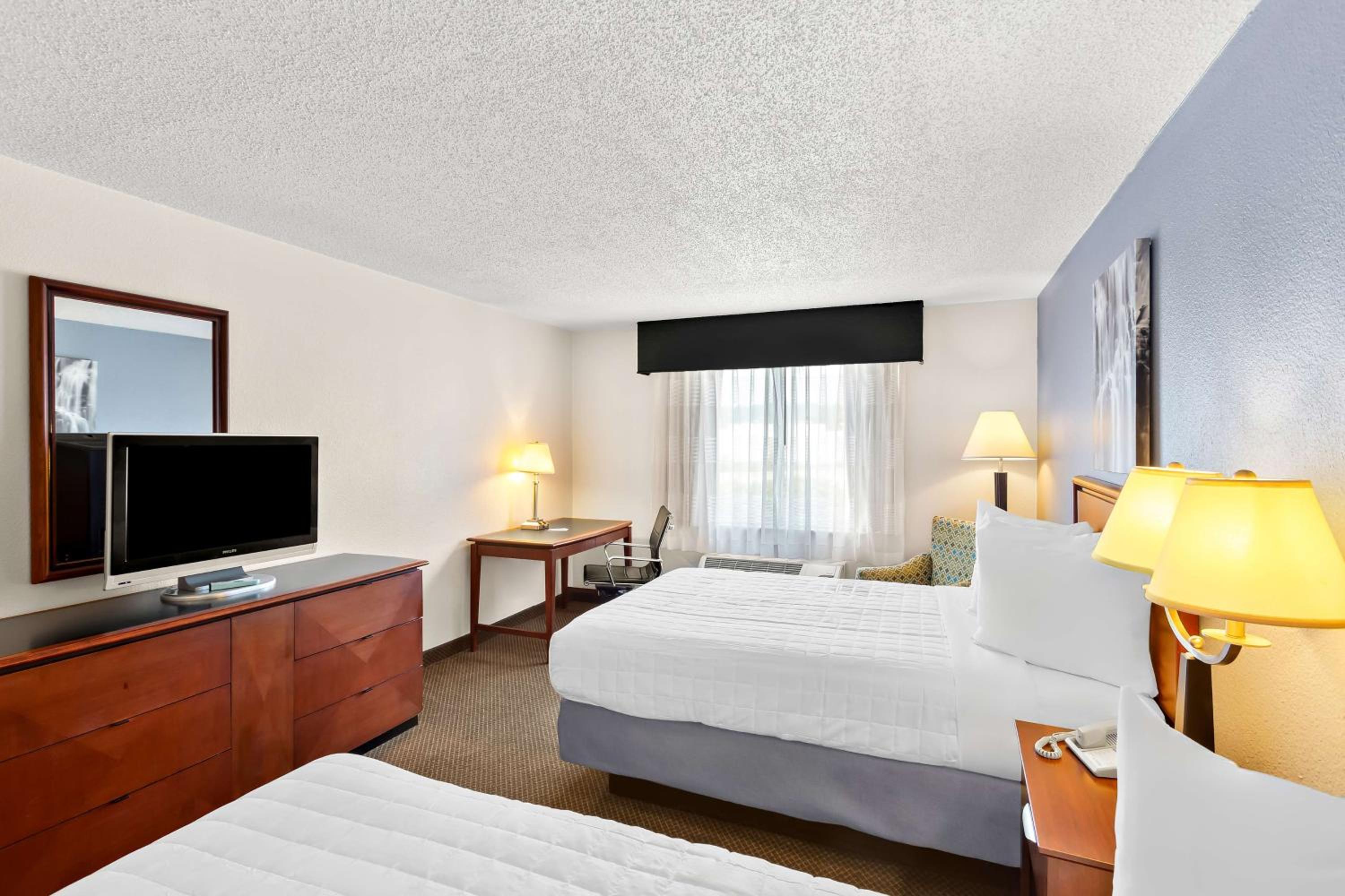 Double Room With Two Double Beds - Non Smoking - Photo 4