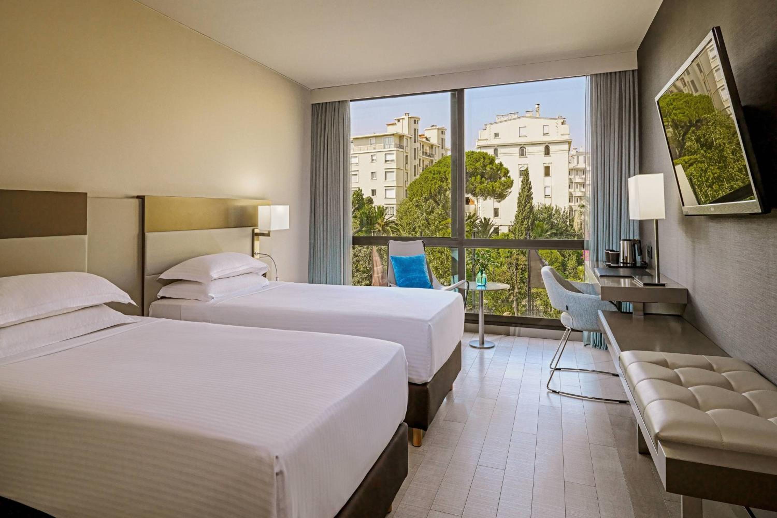 Superior Twin Room with Garden View - Photo 1