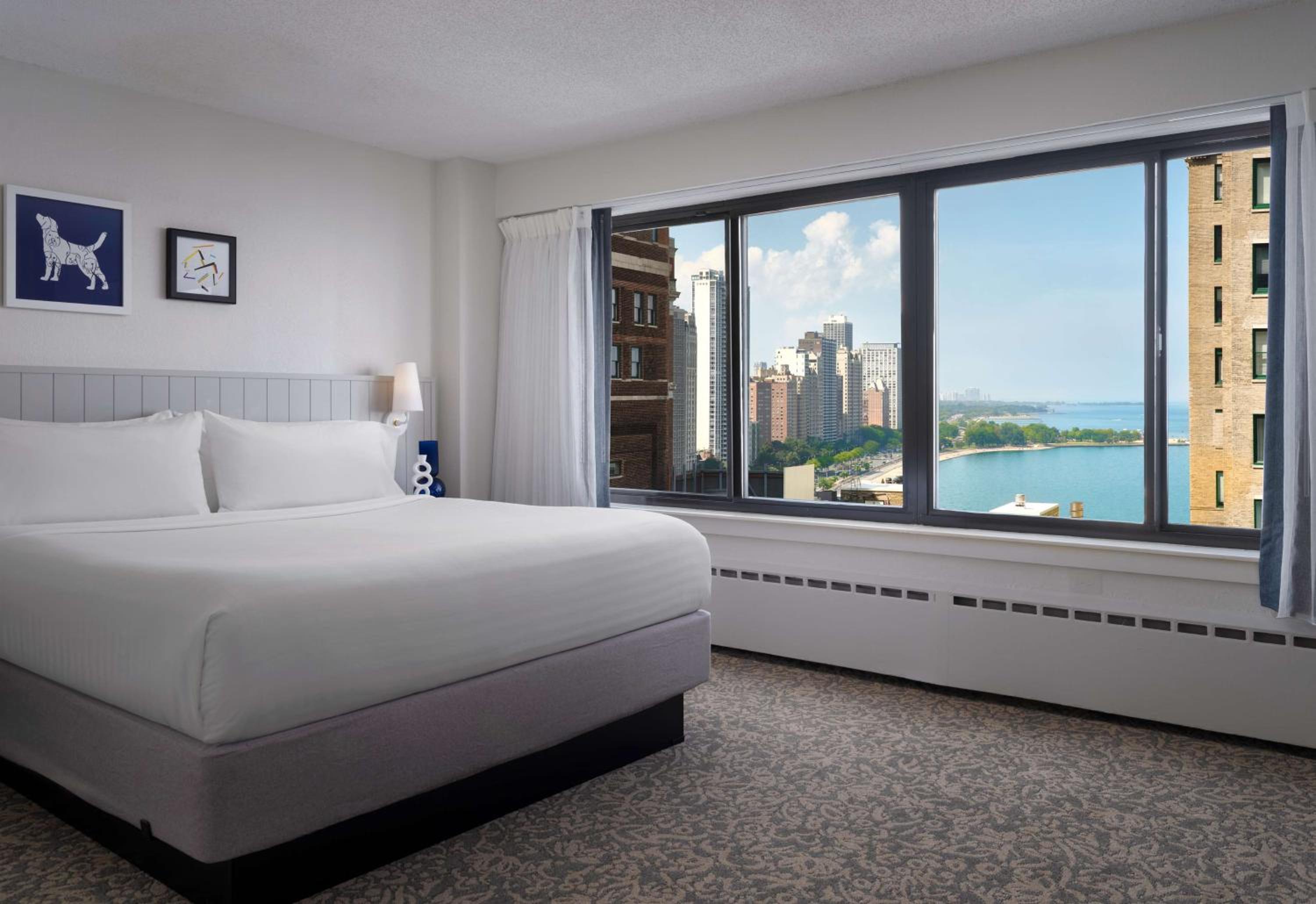 One Bedroom Suite - King - Lake View