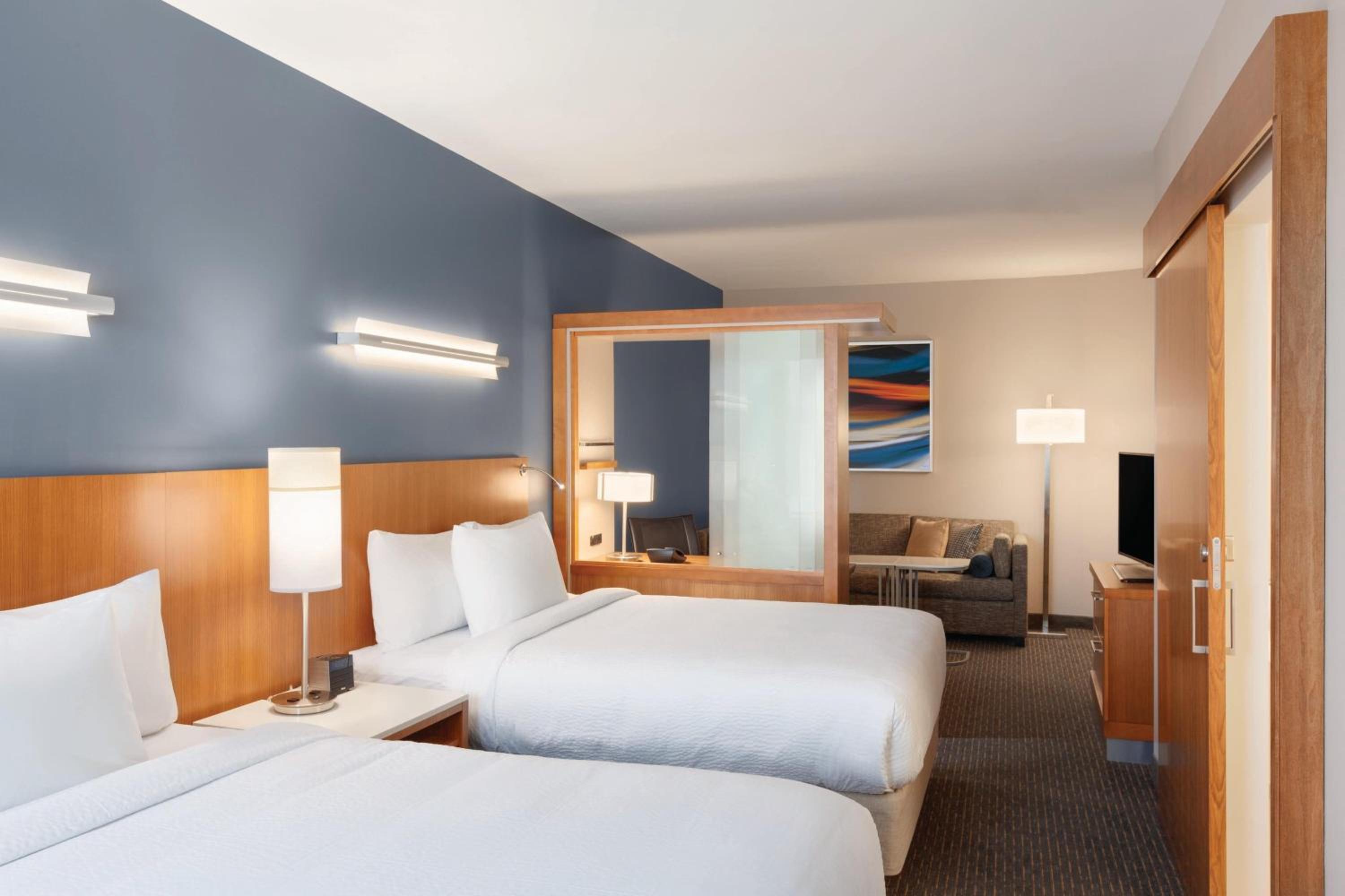 Suite with Two Queen Beds and Sofa Bed - Hearing Accessible