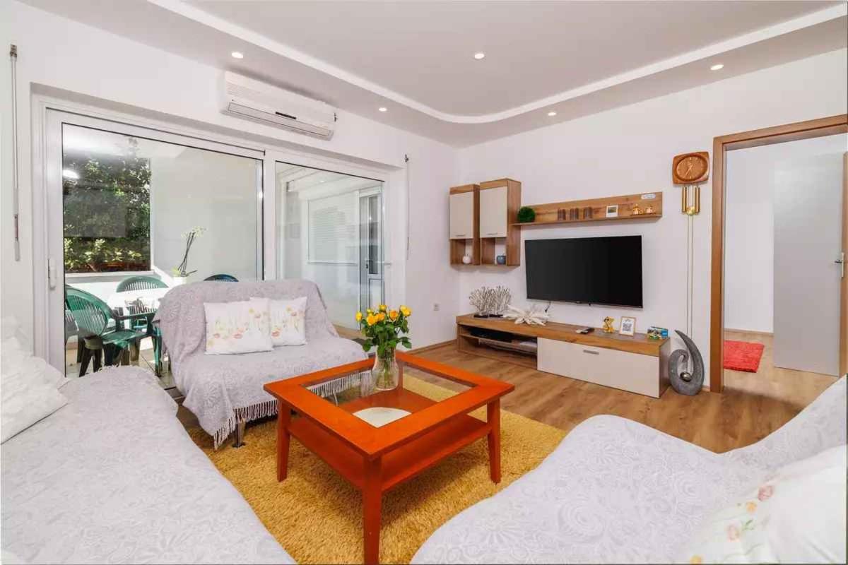 Apartment 1