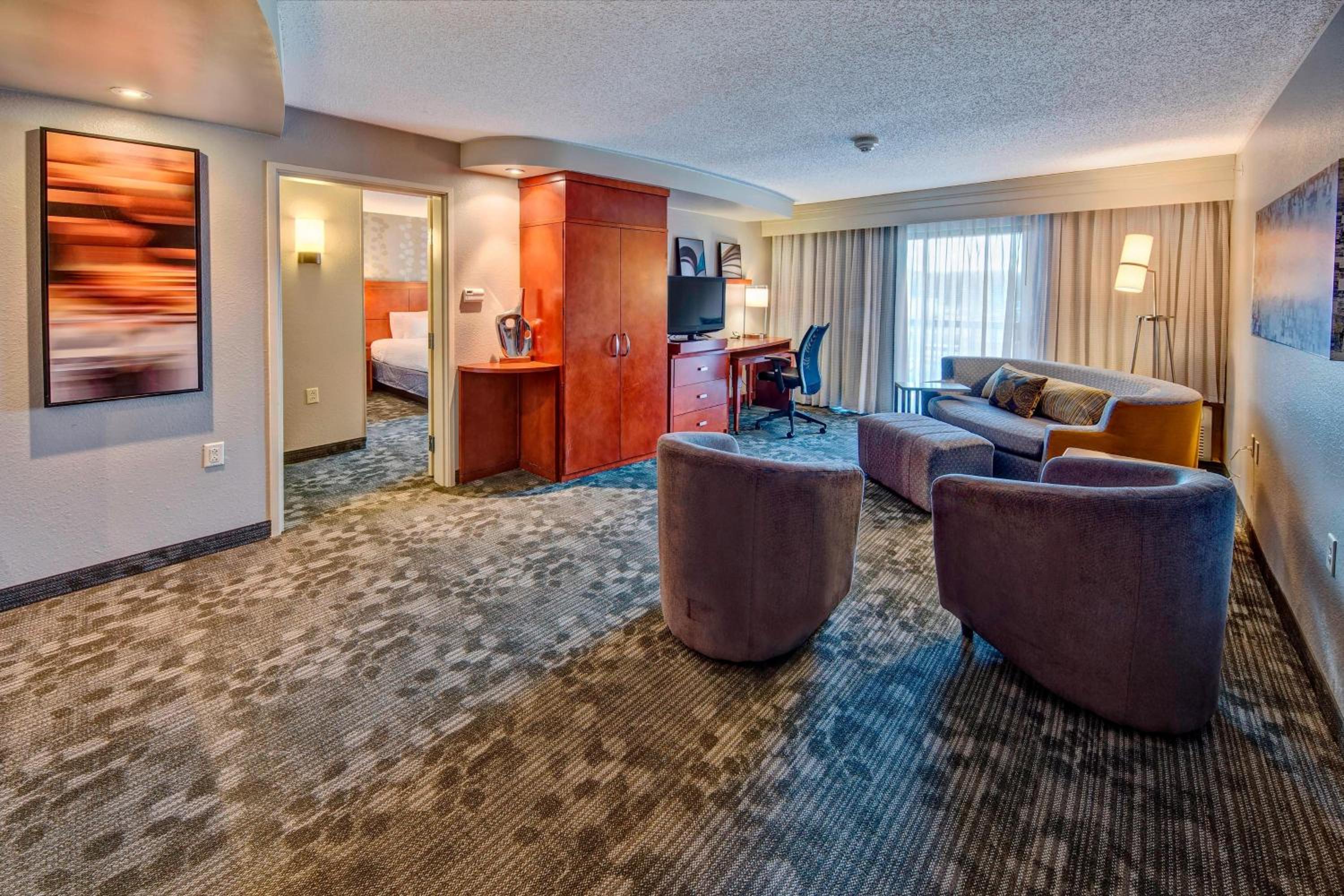 One-Bedroom King Suite - Photo 1