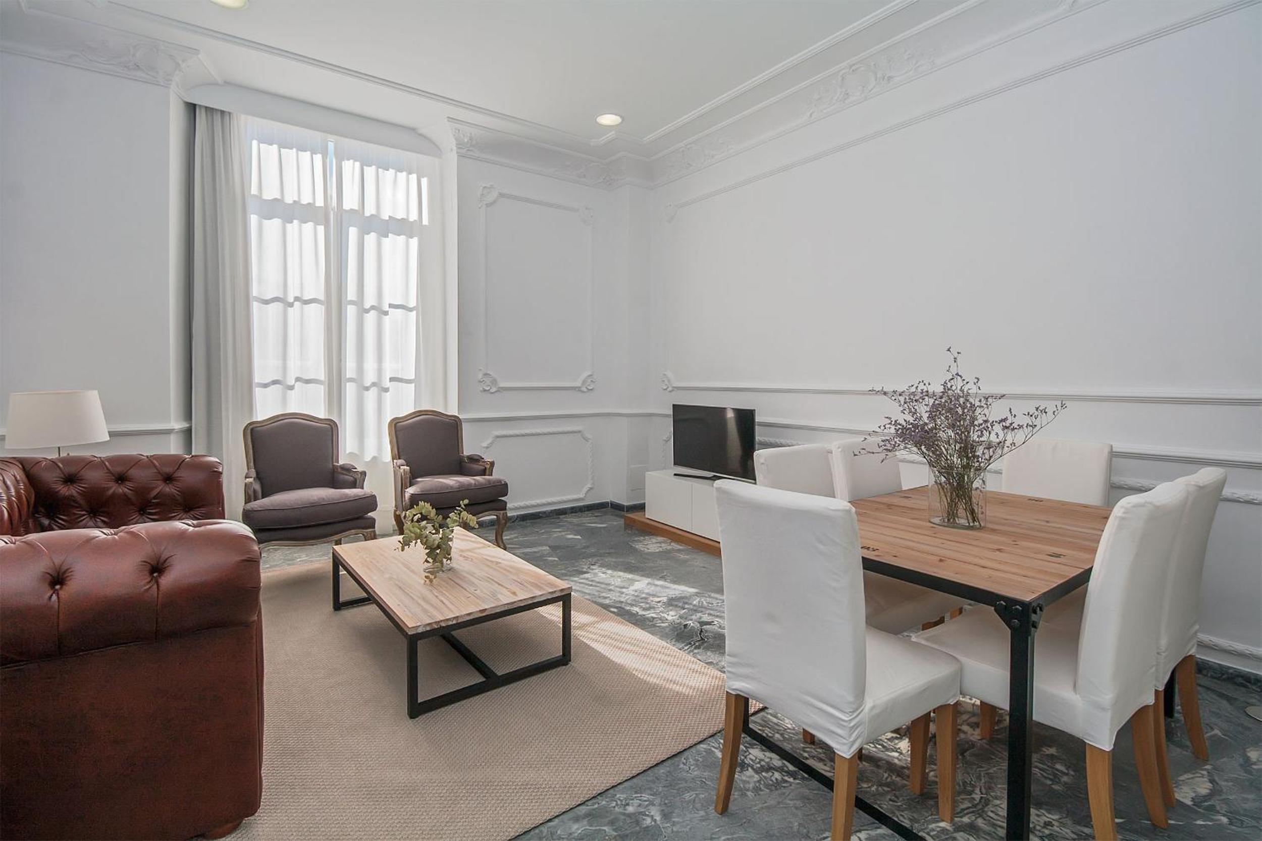 Apartamento con vistas a la Plaza de la Constitución (5 adultos)
