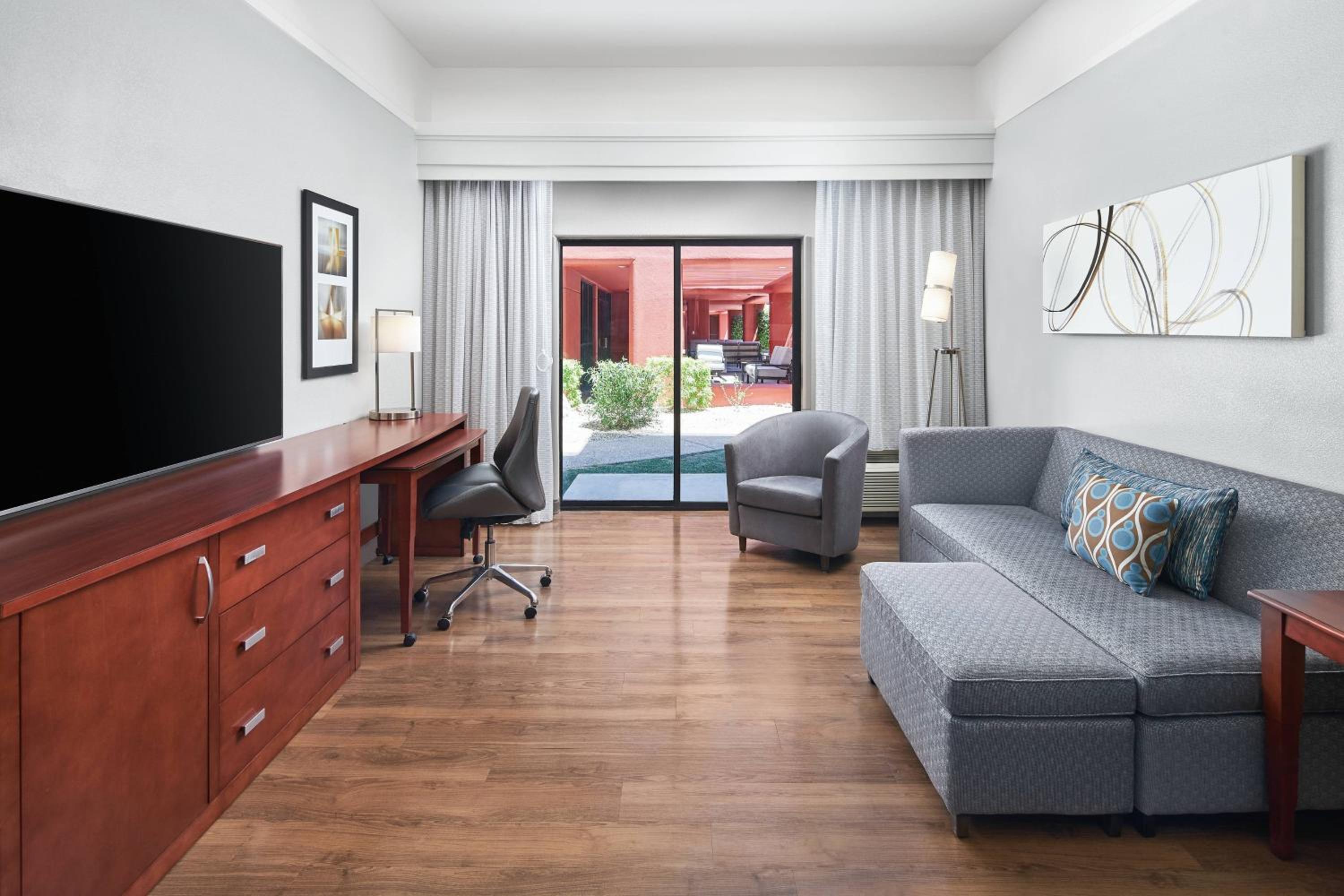One-Bedroom Suite