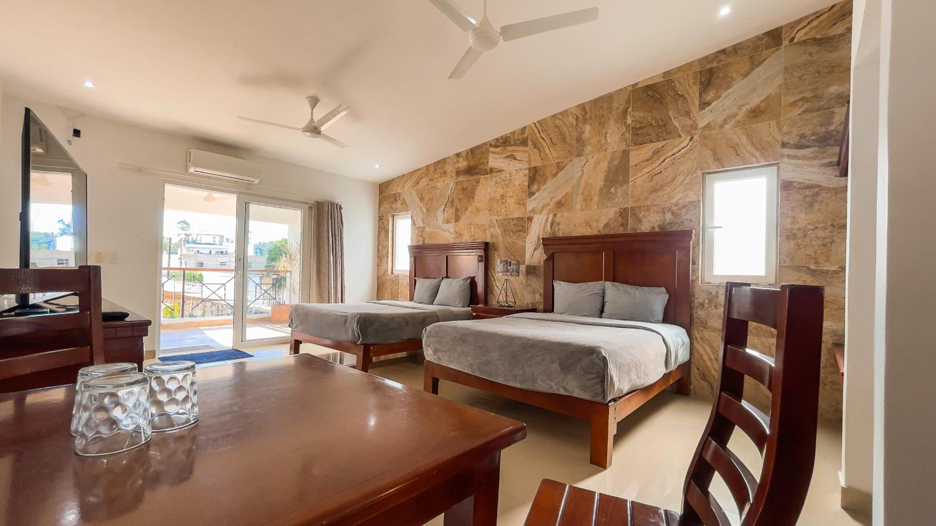 Superior Twin Room - Photo 1