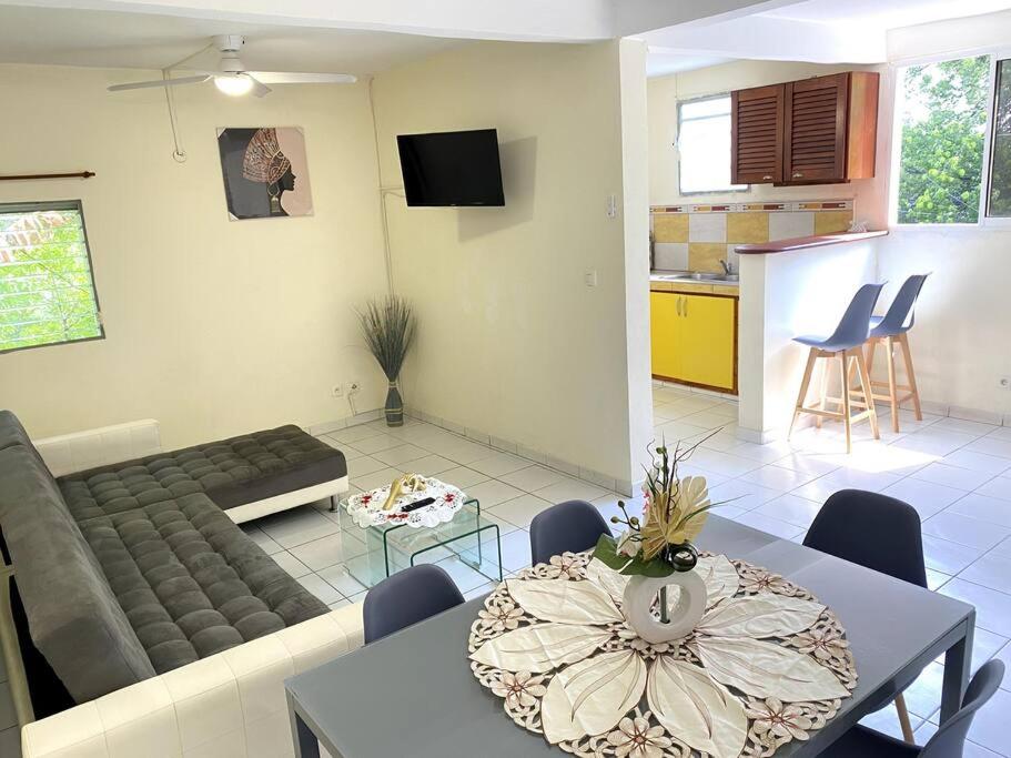 Two-Bedroom Apartment with Sea View photo 3