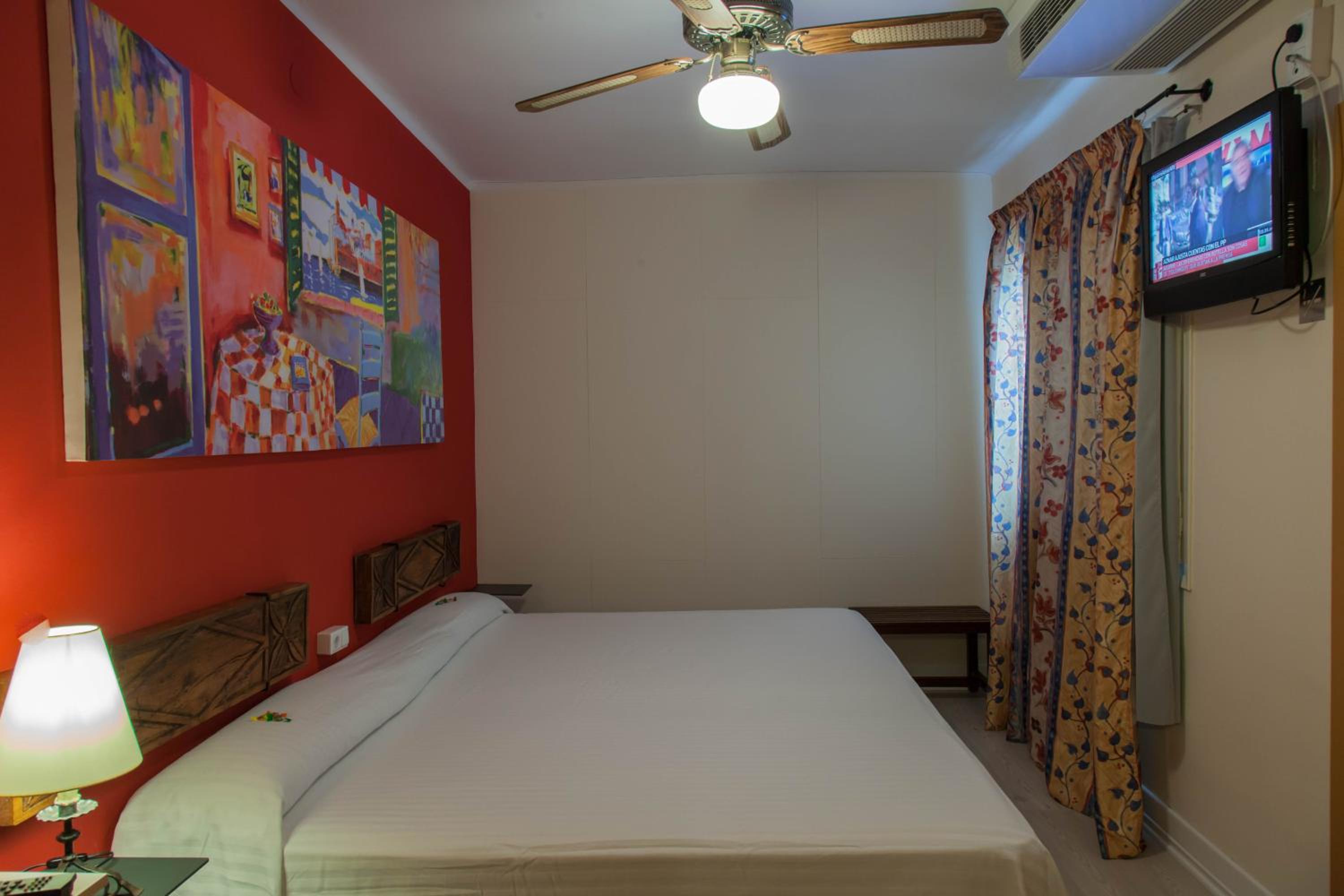 Economy Double or Twin Room - Photo 9