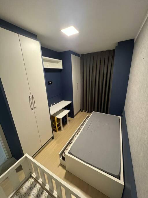 Three-Bedroom Apartment photo 2