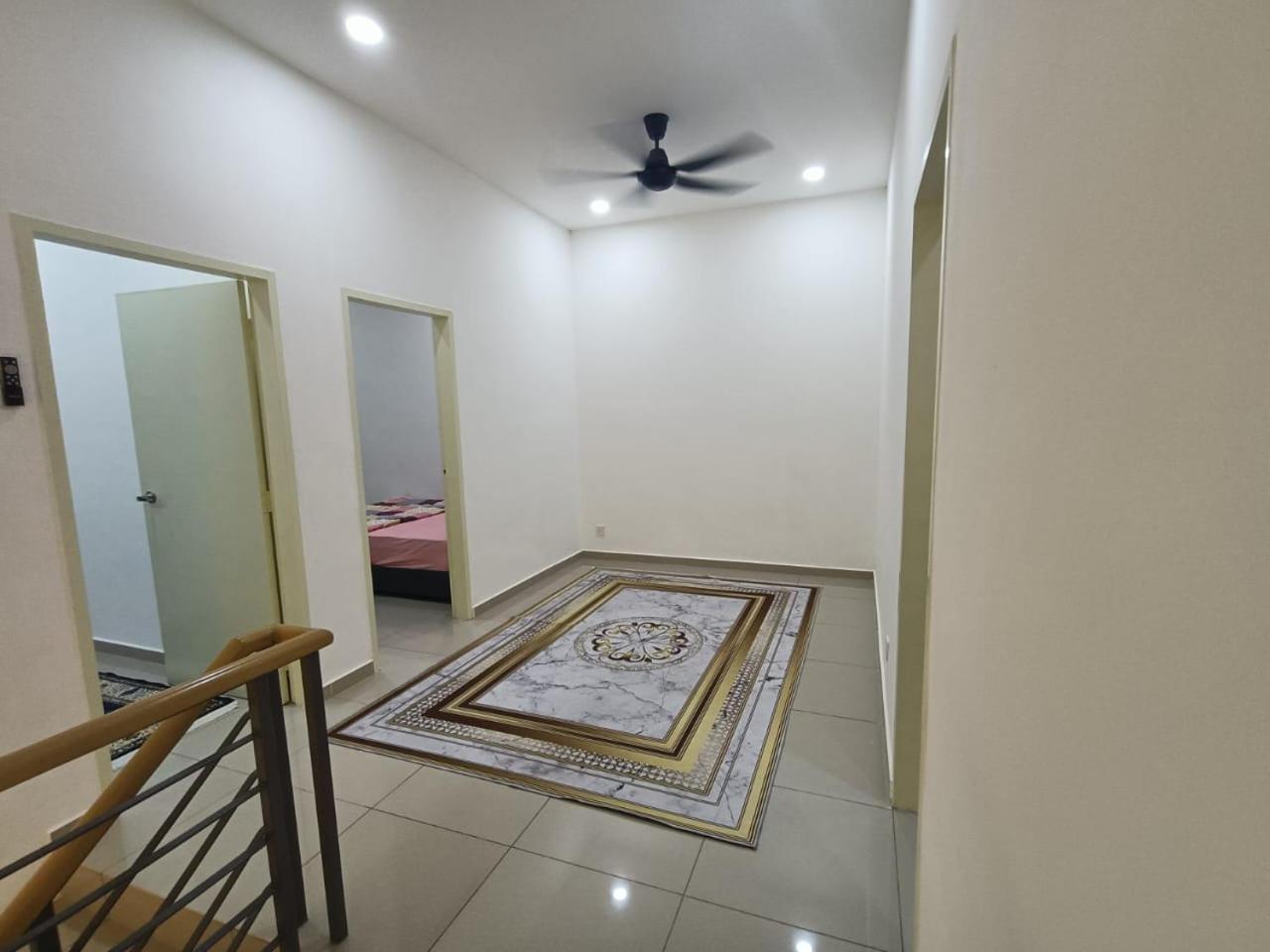 Four-Bedroom House photo 3