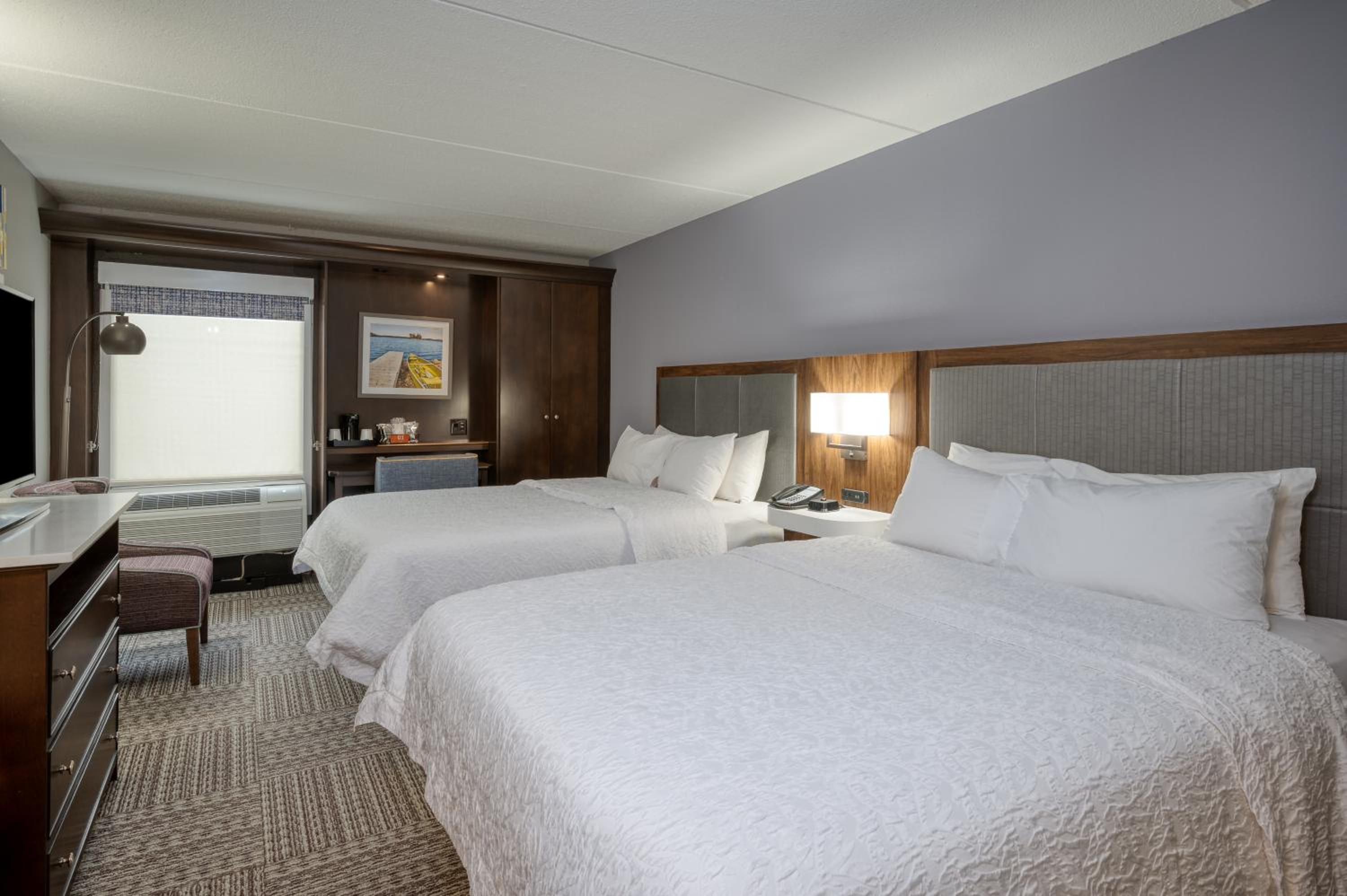 Room with Two Queen Beds - Non-Smoking - Photo 1